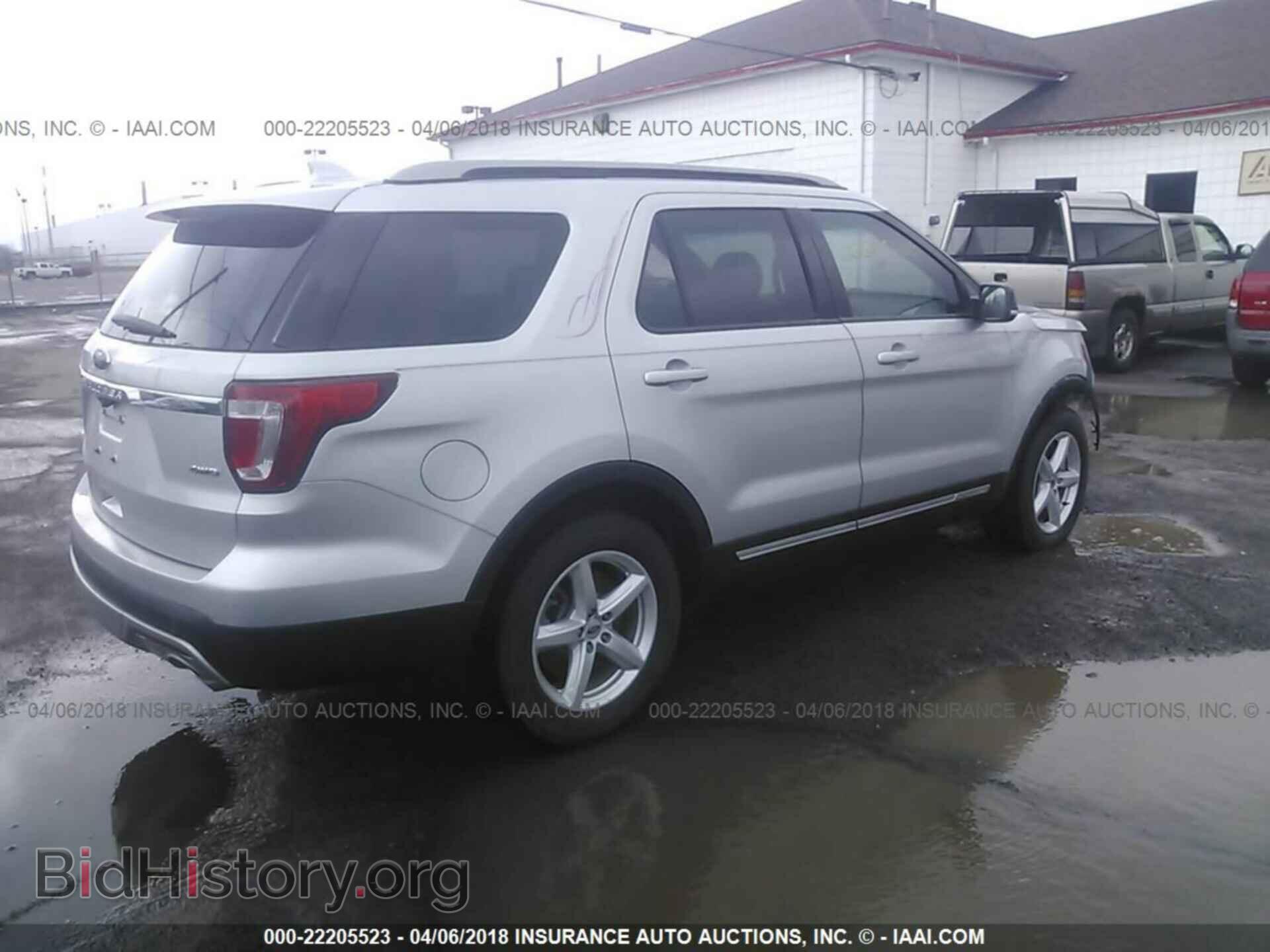 2017 Ford Explorer - VIN: 1FM5K8D8XHGA09172 - Photo 4