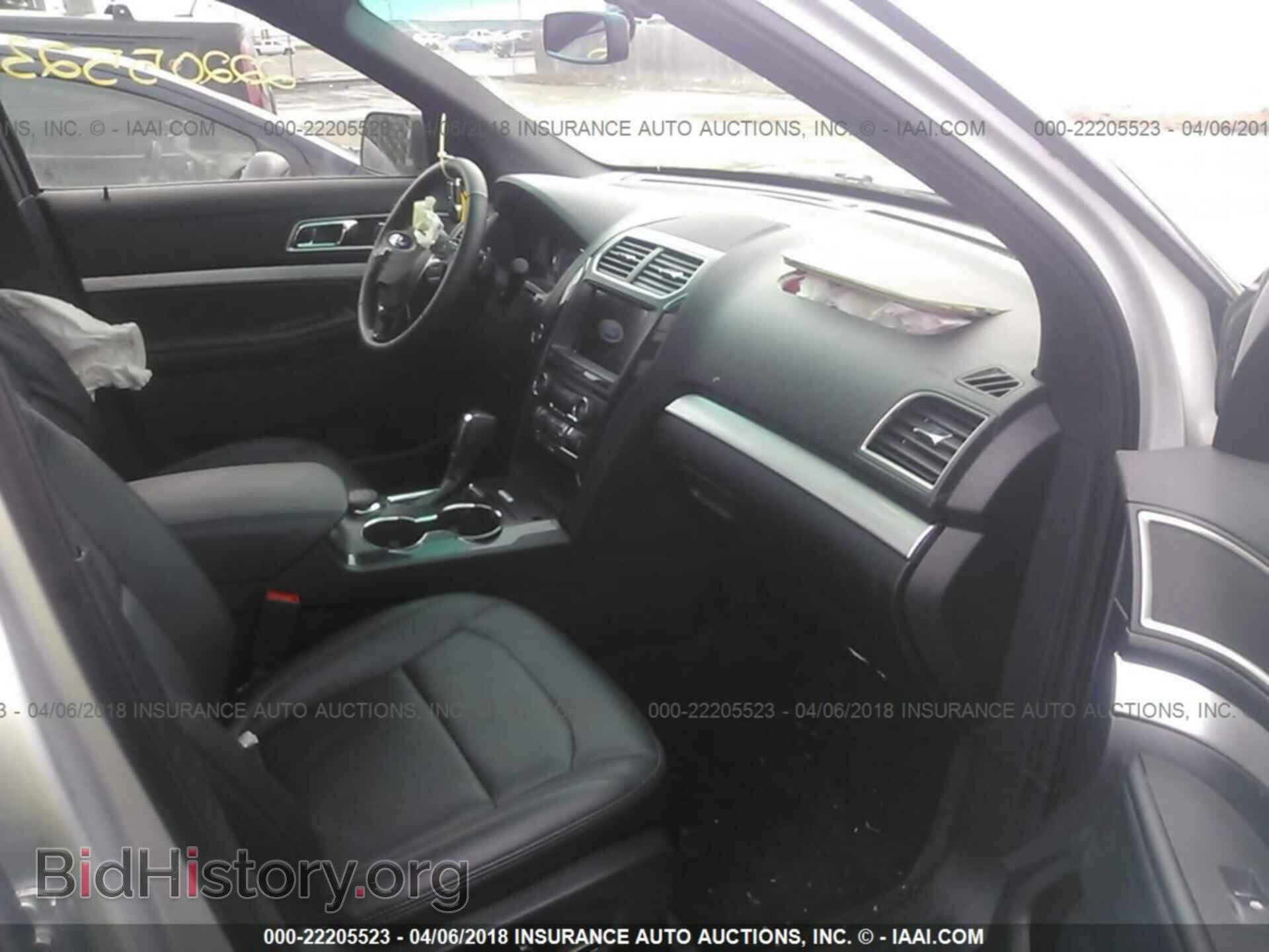 2017 Ford Explorer - VIN: 1FM5K8D8XHGA09172 - Photo 5