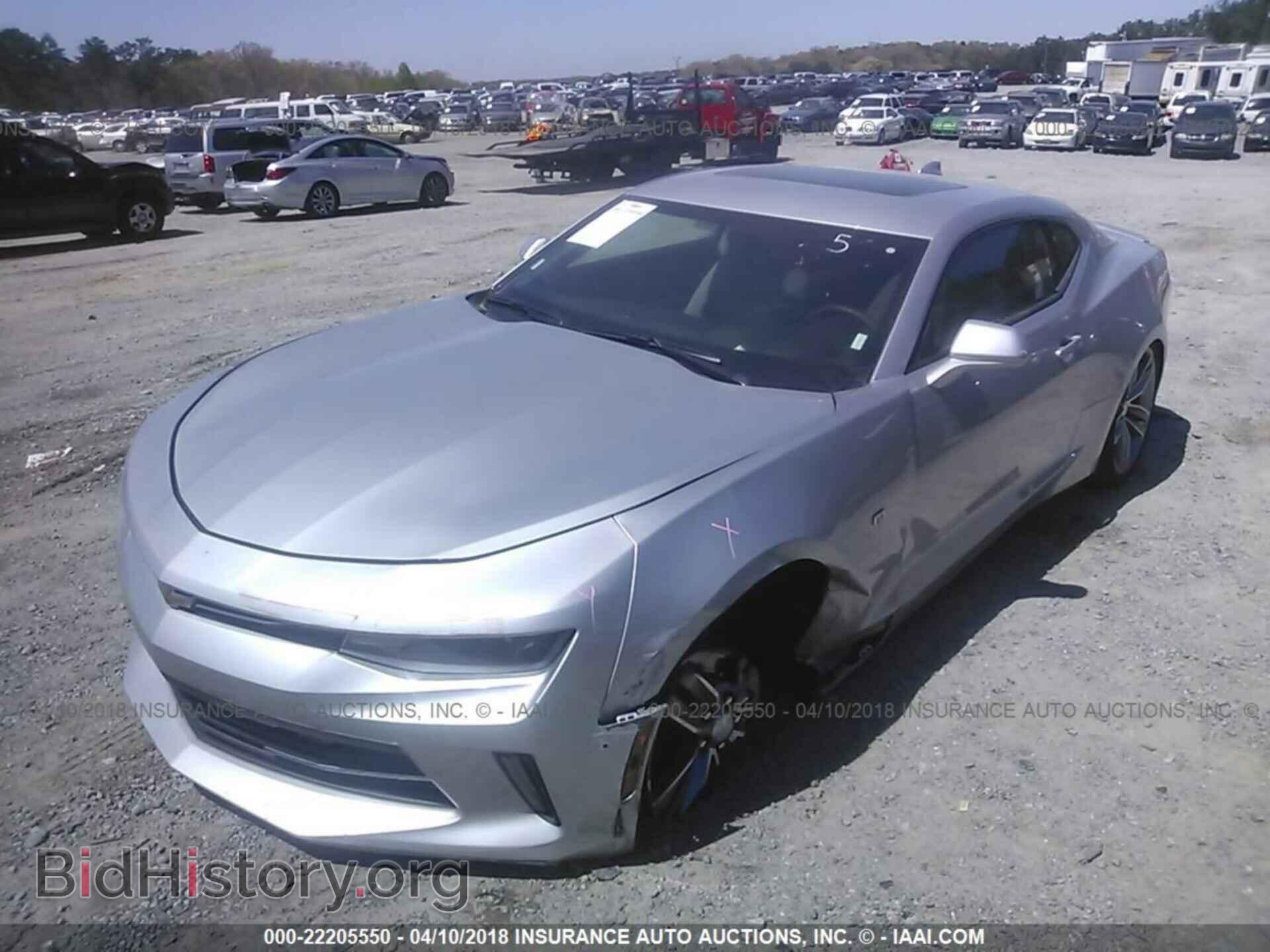 2018 Chevrolet Camaro - VIN: 1G1FB1RS3J0138172 - Фото 2