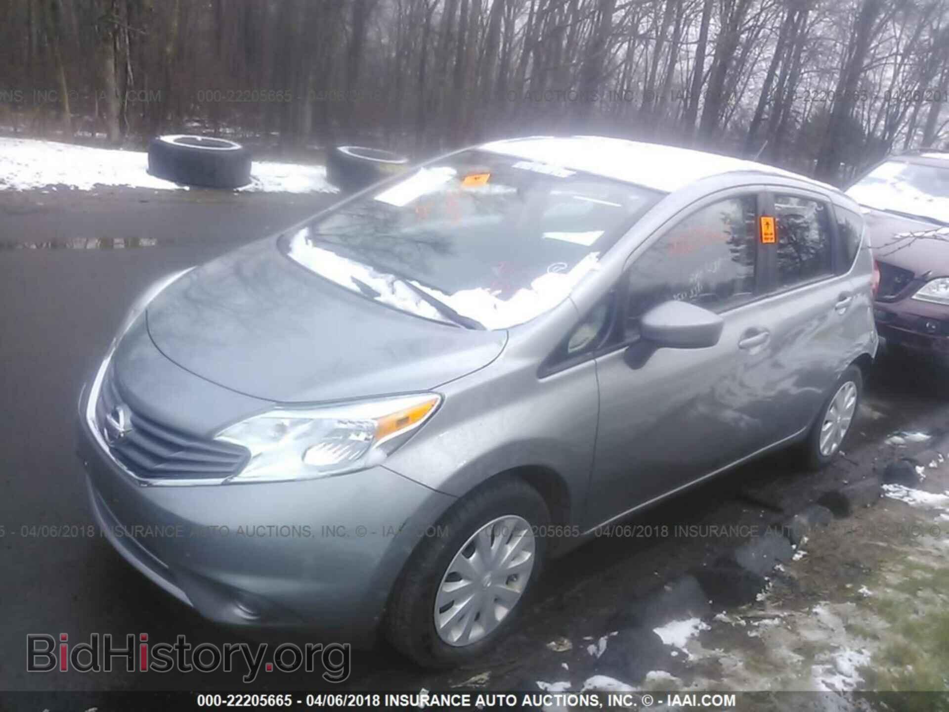2015 Nissan Versa note - VIN: 3N1CE2CP5FL404848 - Фото 2