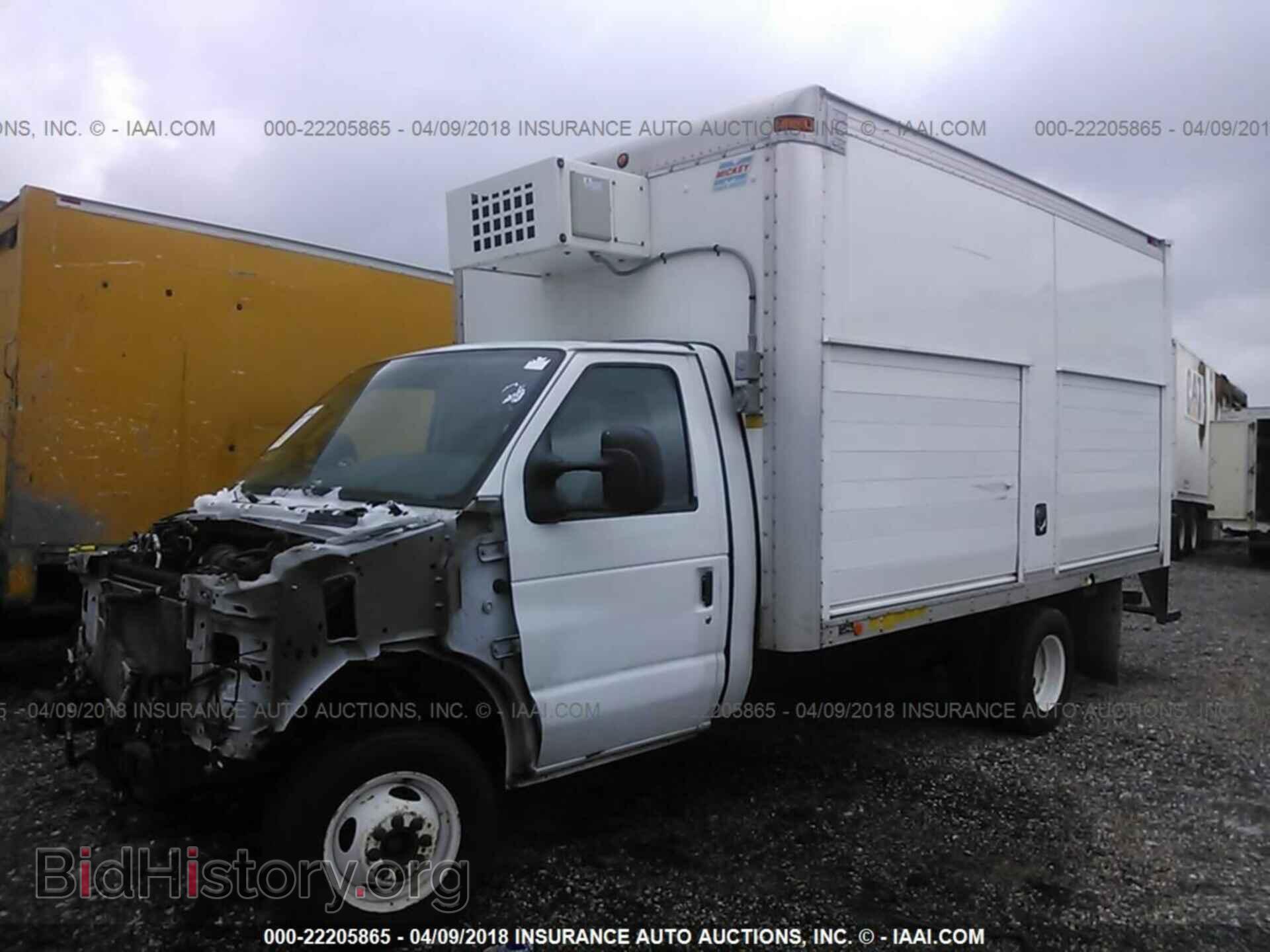 2012 Ford Econoline - VIN: 1FDXE4FL5CDA43024 - Фото 2