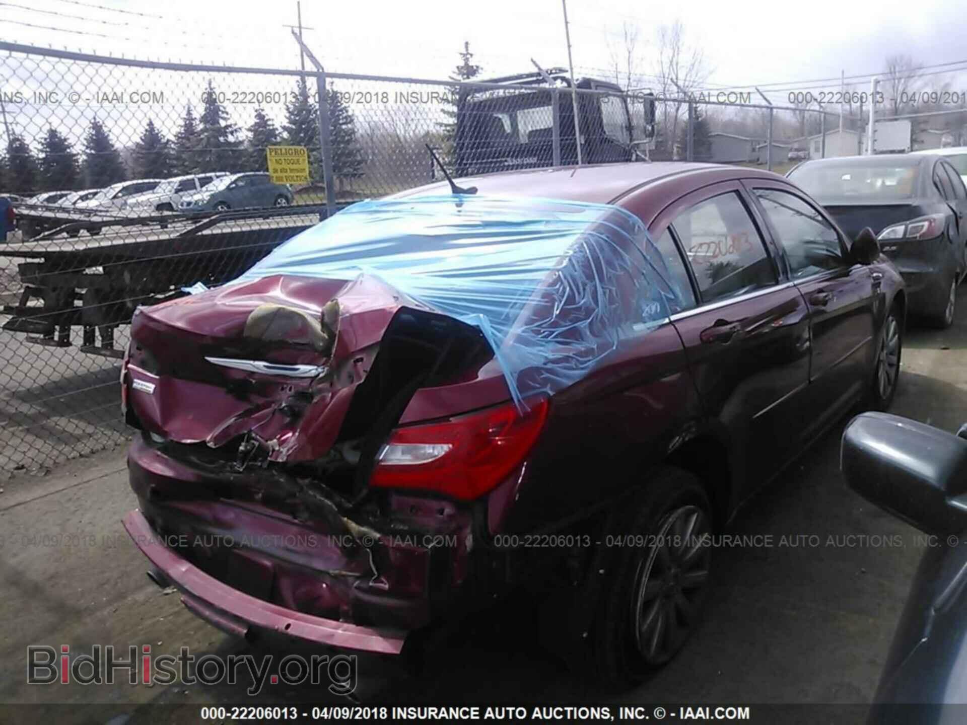 2013 Chrysler 200 - VIN: 1C3CCBBG9DN660173 - Photo 4