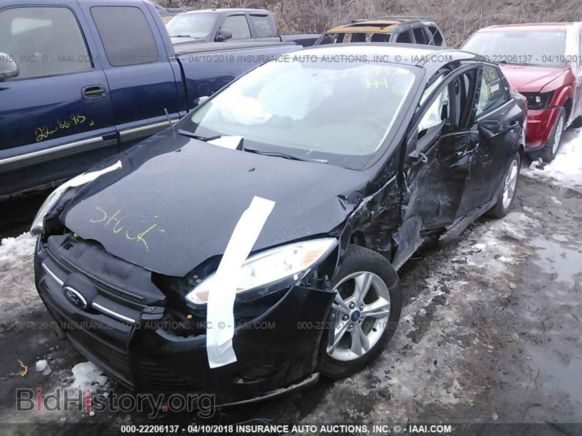 2013 Ford Focus - VIN: 1FADP3F2XDL265302 - Photo 2