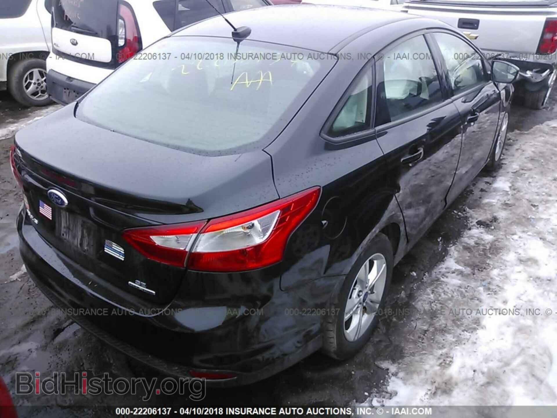 2013 Ford Focus - VIN: 1FADP3F2XDL265302 - Photo 4