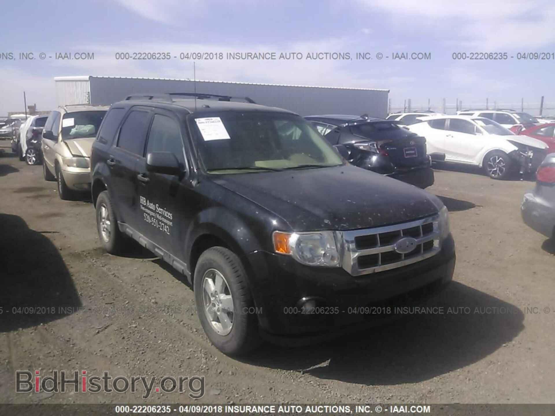 Photo 1FMCU0DG1CKB67674 - Ford Escape 2012