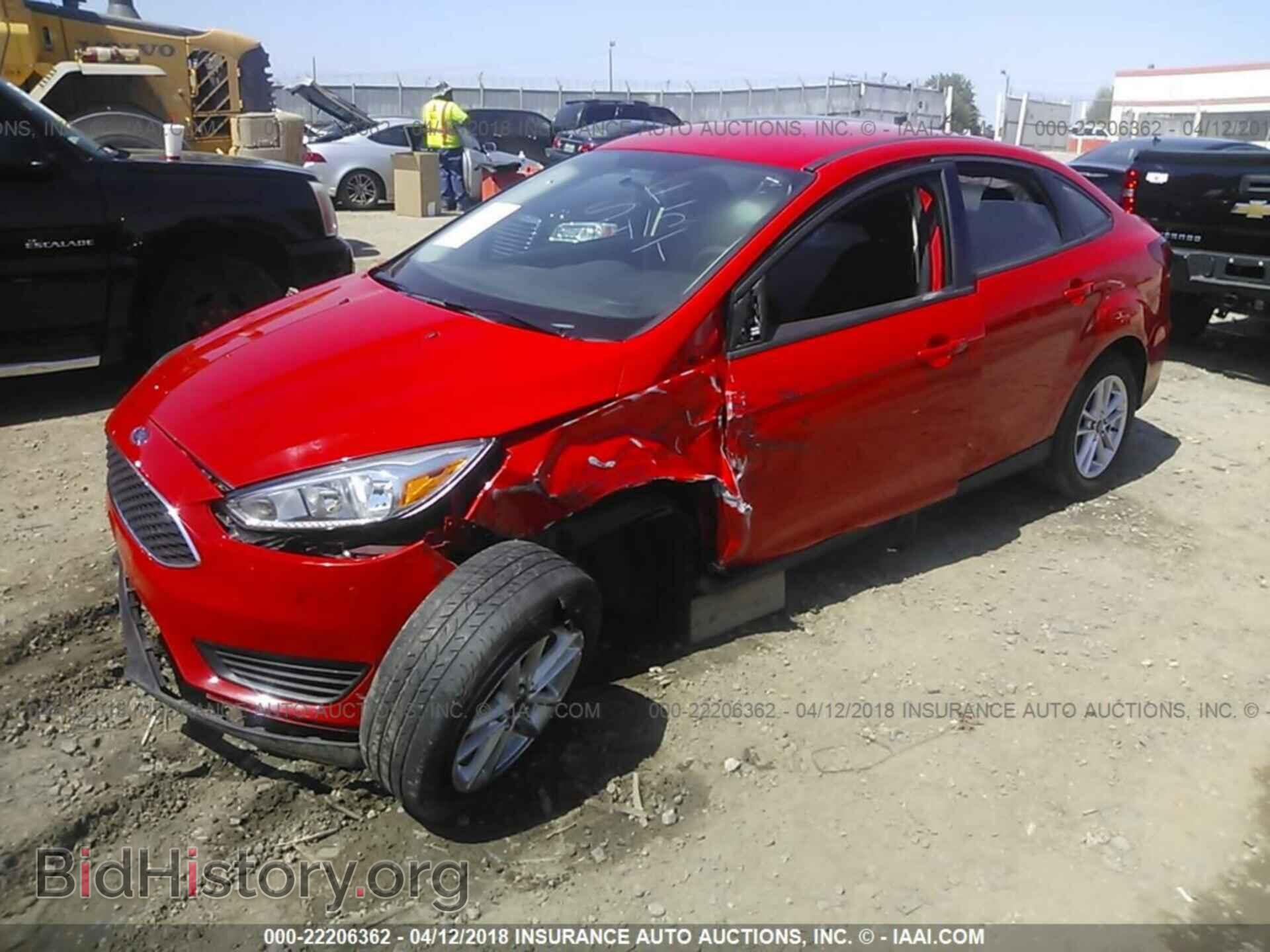 2016 Ford Focus - VIN: 1FADP3F29GL222672 - Фото 2