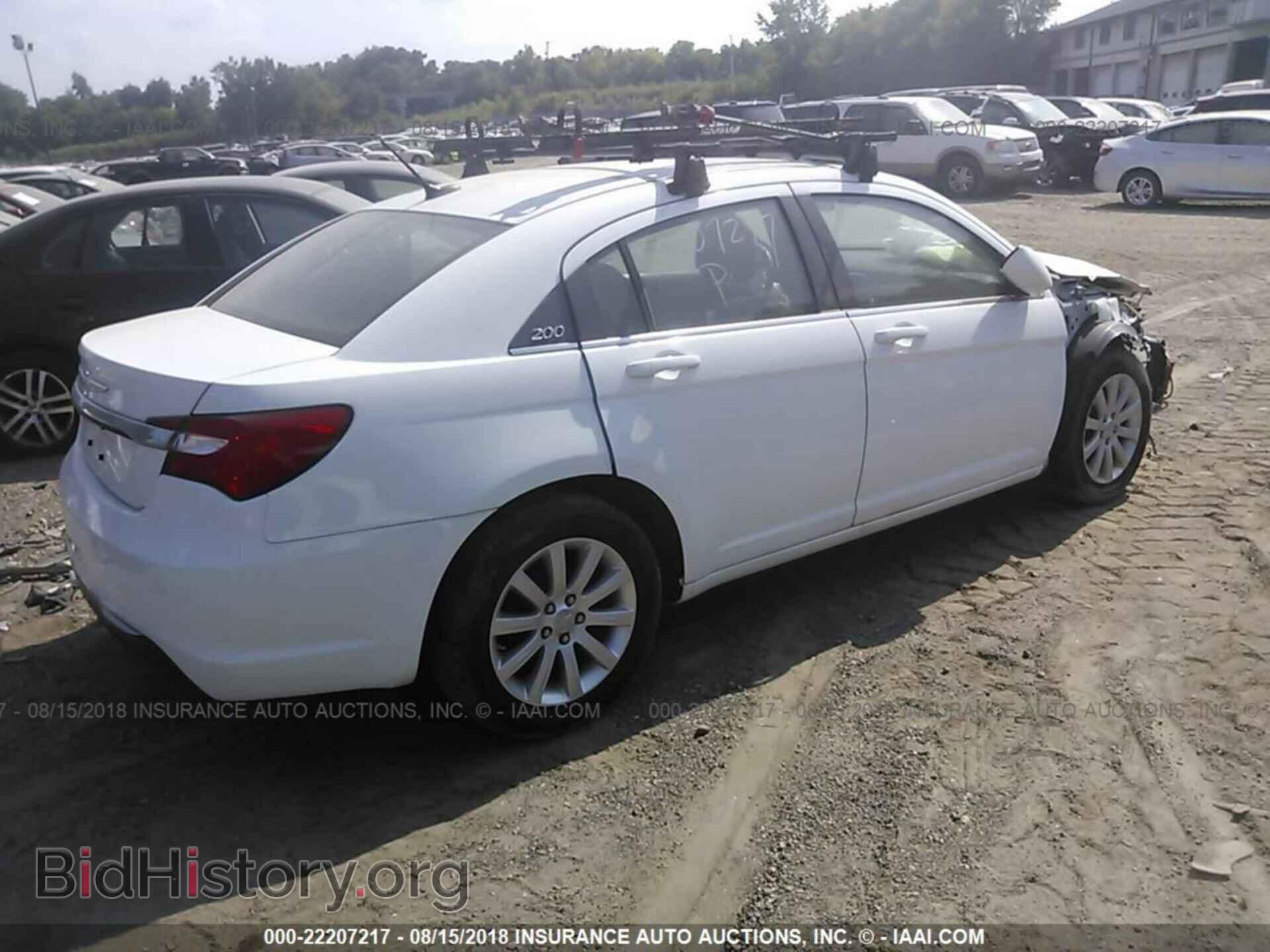 2014 Chrysler 200 - VIN: 1C3CCBBB7EN186522 - Фото 4