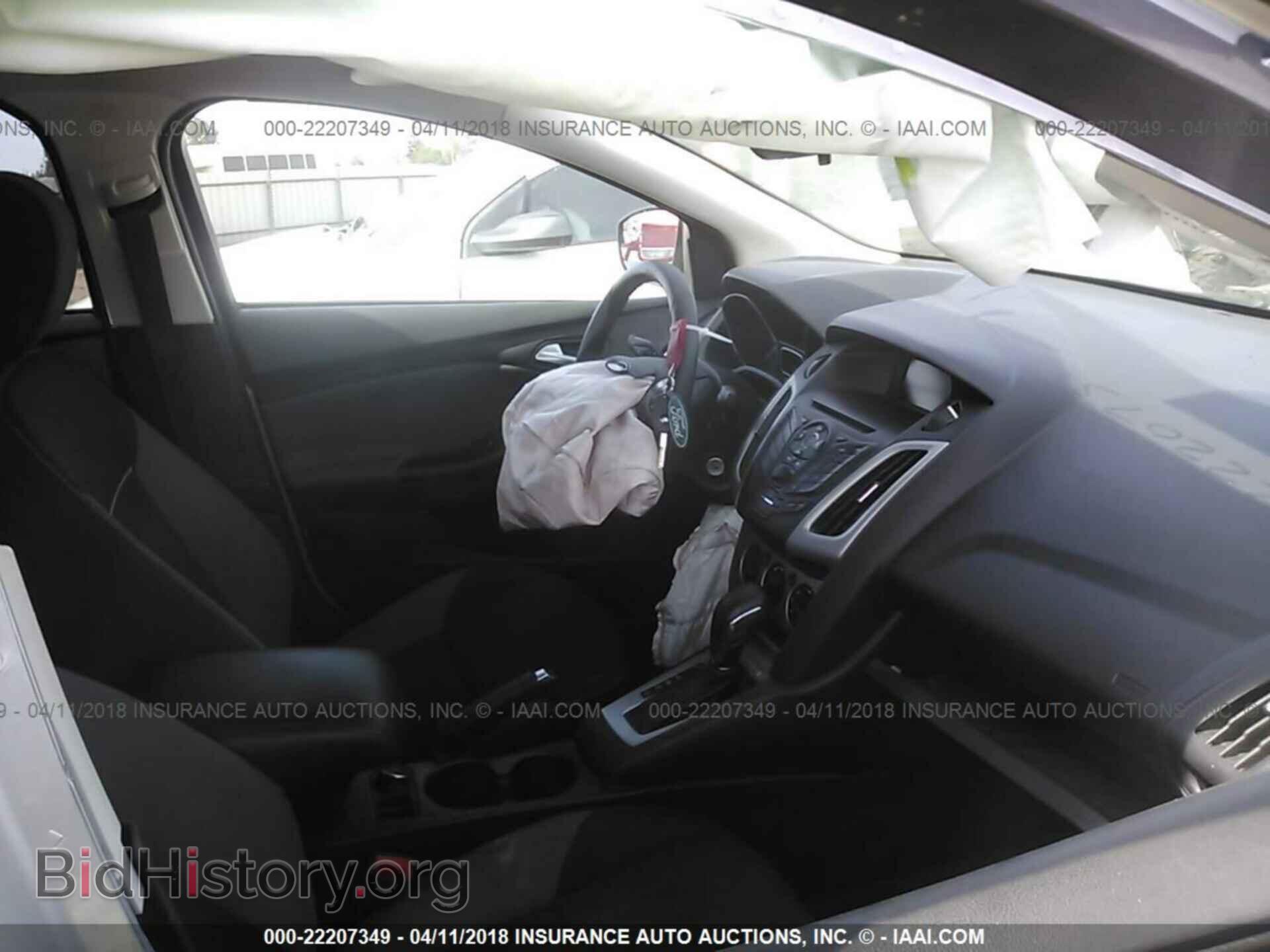 2014 Ford Focus - VIN: 1FADP3F24EL281948 - Photo 5