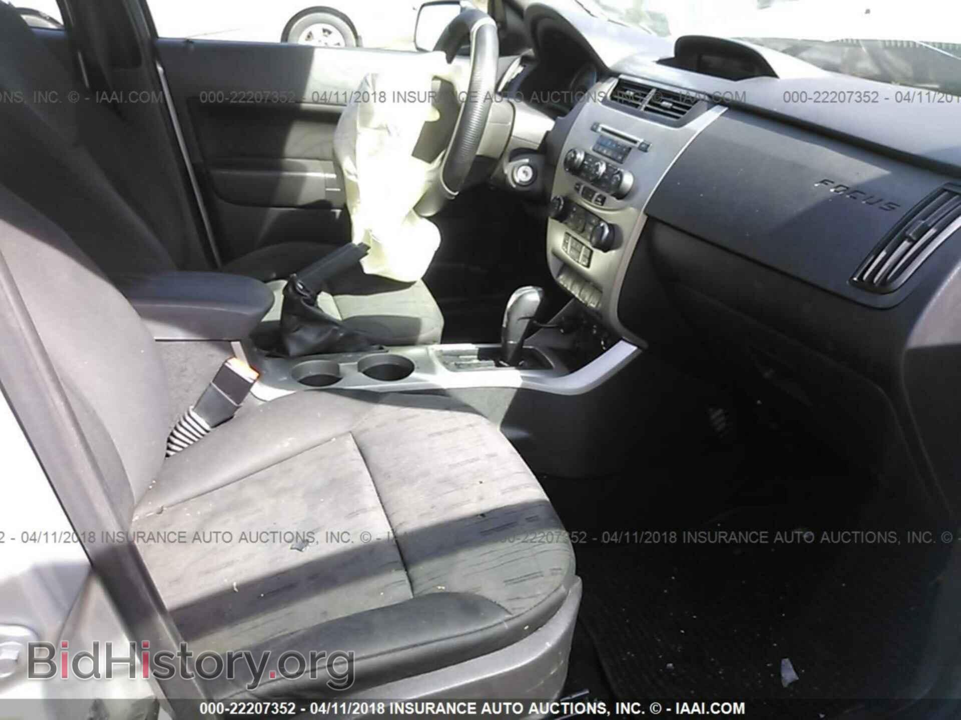 2011 Ford Focus - VIN: 1FAHP3FN3BW175190 - Фото 5