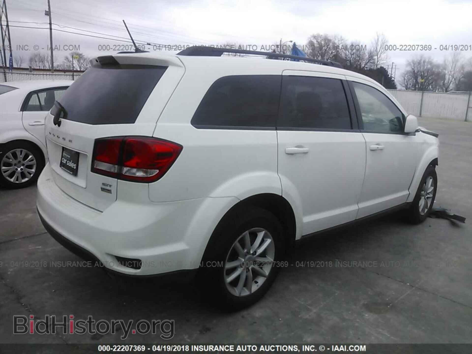 2016 Dodge Journey - VIN: 3C4PDCBG9GT224735 - Photo 4