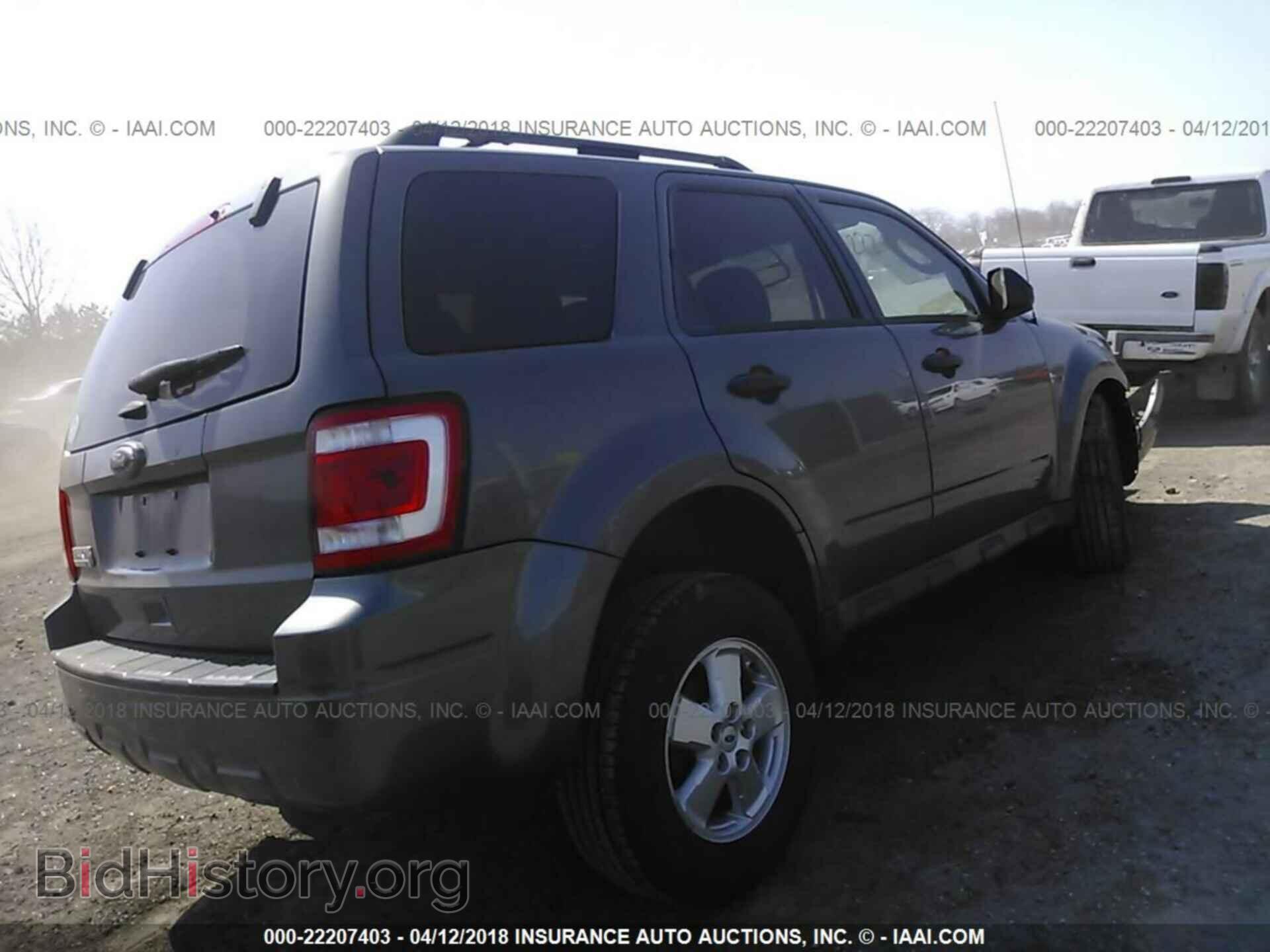 2011 Ford Escape - VIN: 1FMCU0D73BKB12495 - Photo 4