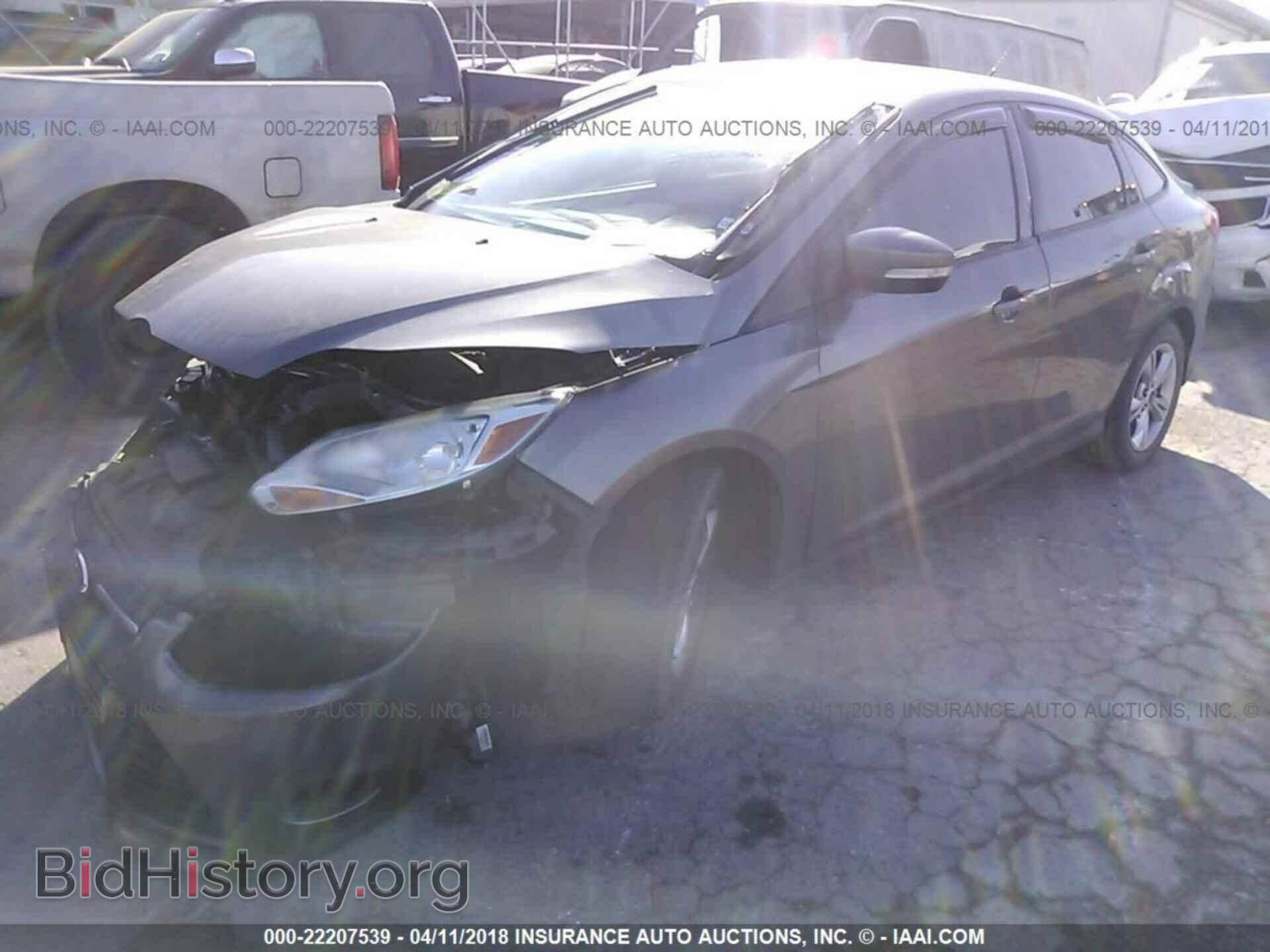 2013 Ford Focus - VIN: 1FADP3F20DL342775 - Фото 2