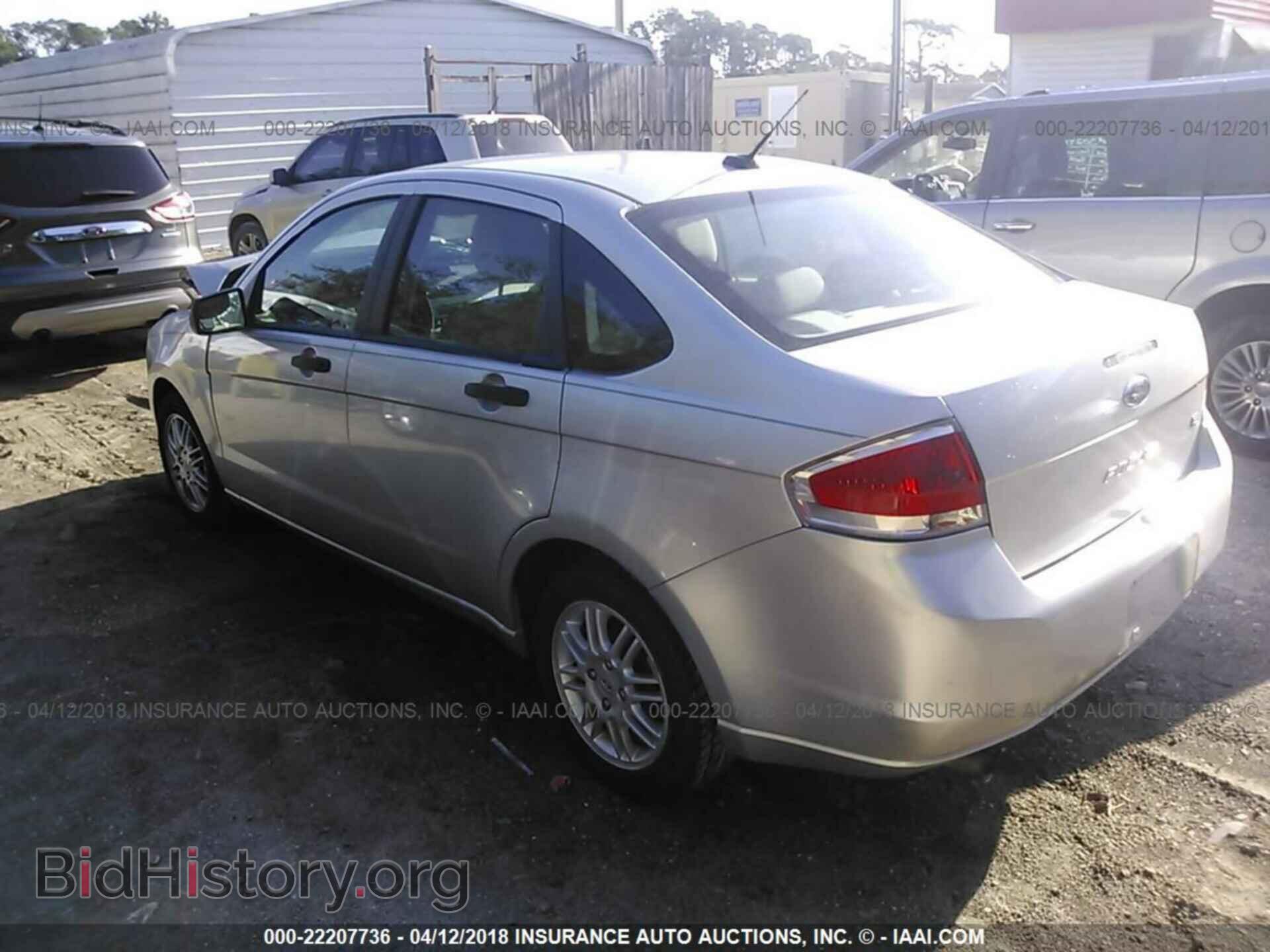 2011 Ford Focus - VIN: 1FAHP3FN8BW169871 - Фото 3