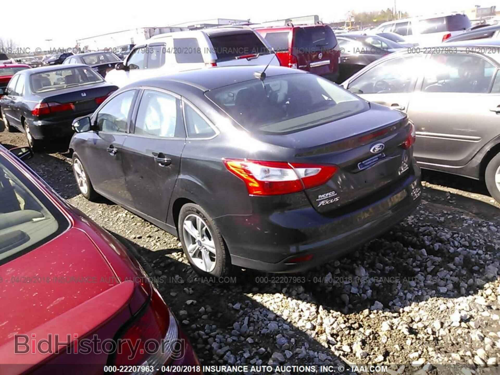 2014 Ford Focus - VIN: 1FADP3F24EL324703 - Фото 3