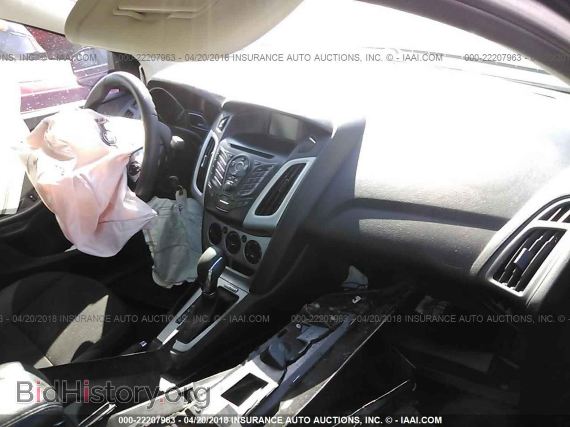 2014 Ford Focus - VIN: 1FADP3F24EL324703 - Фото 5