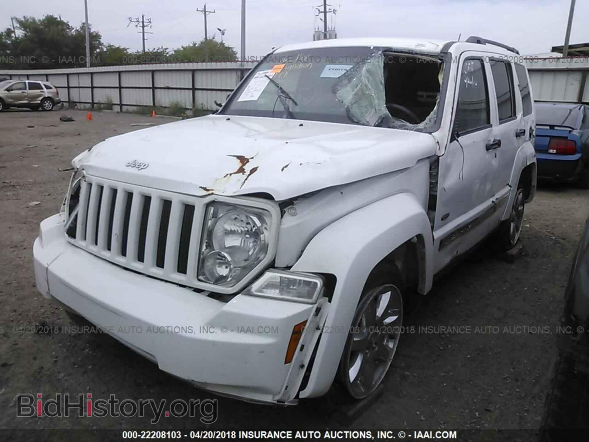 2012 Jeep Liberty - VIN: 1C4PJLAK9CW166676 - Фото 2