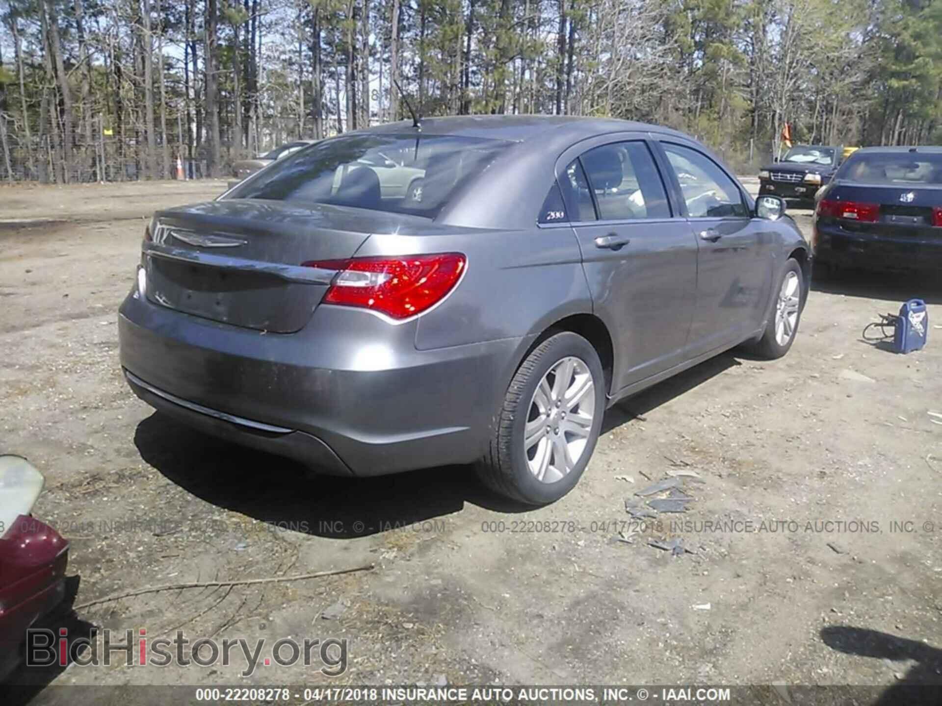 2011 Chrysler 200 - VIN: 1C3BC1FB4BN580104 - Photo 4