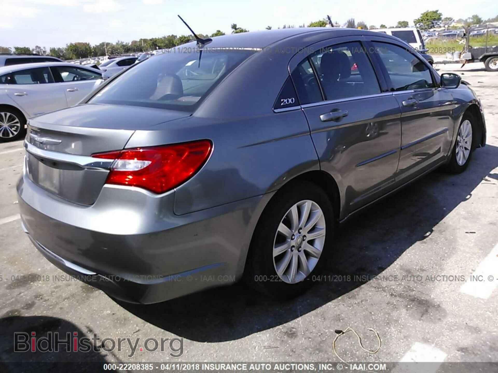 2013 Chrysler 200 - VIN: 1C3CCBBB4DN761013 - Photo 4