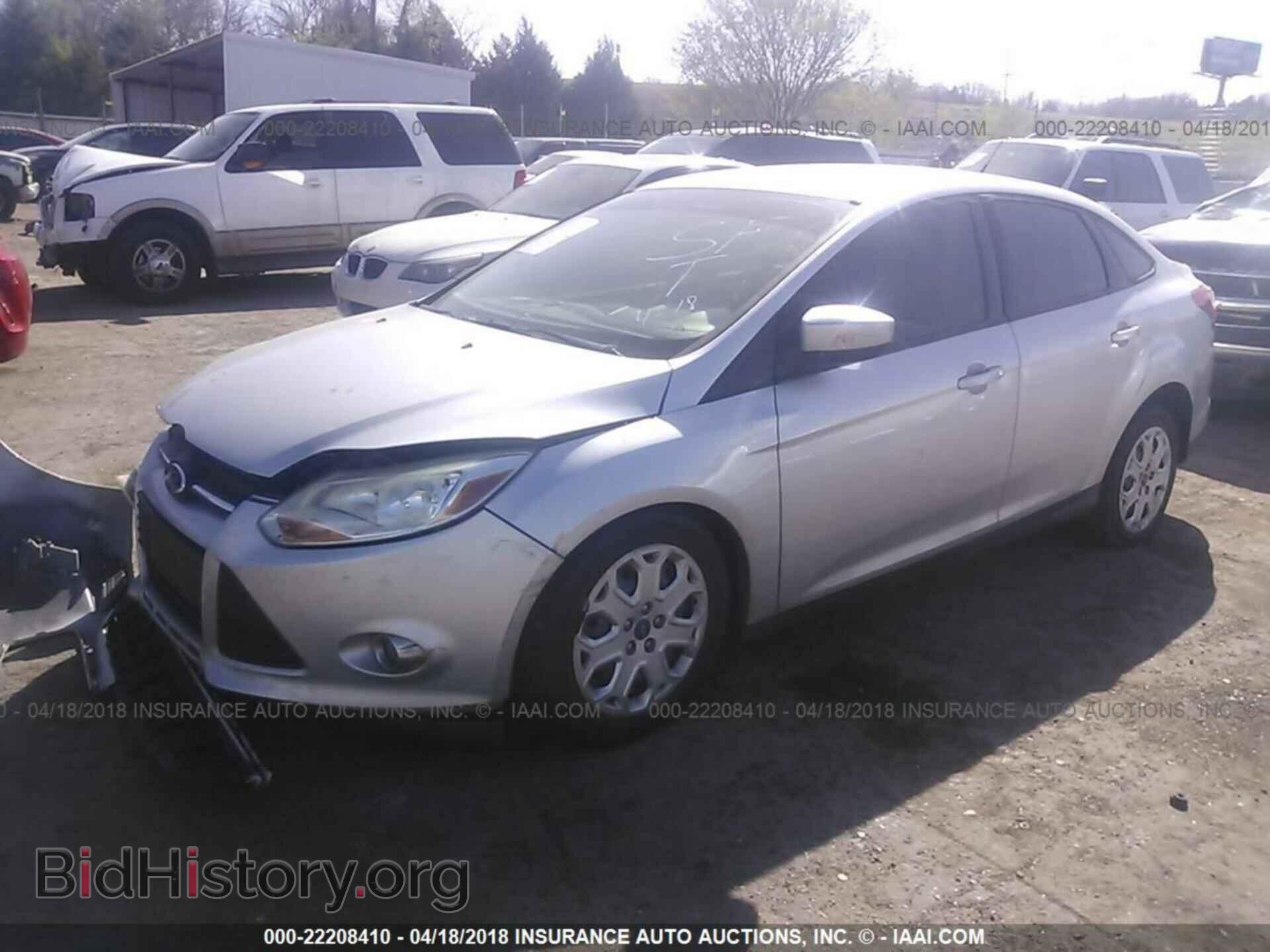 2012 Ford Focus - VIN: 1FAHP3F21CL105731 - Photo 2