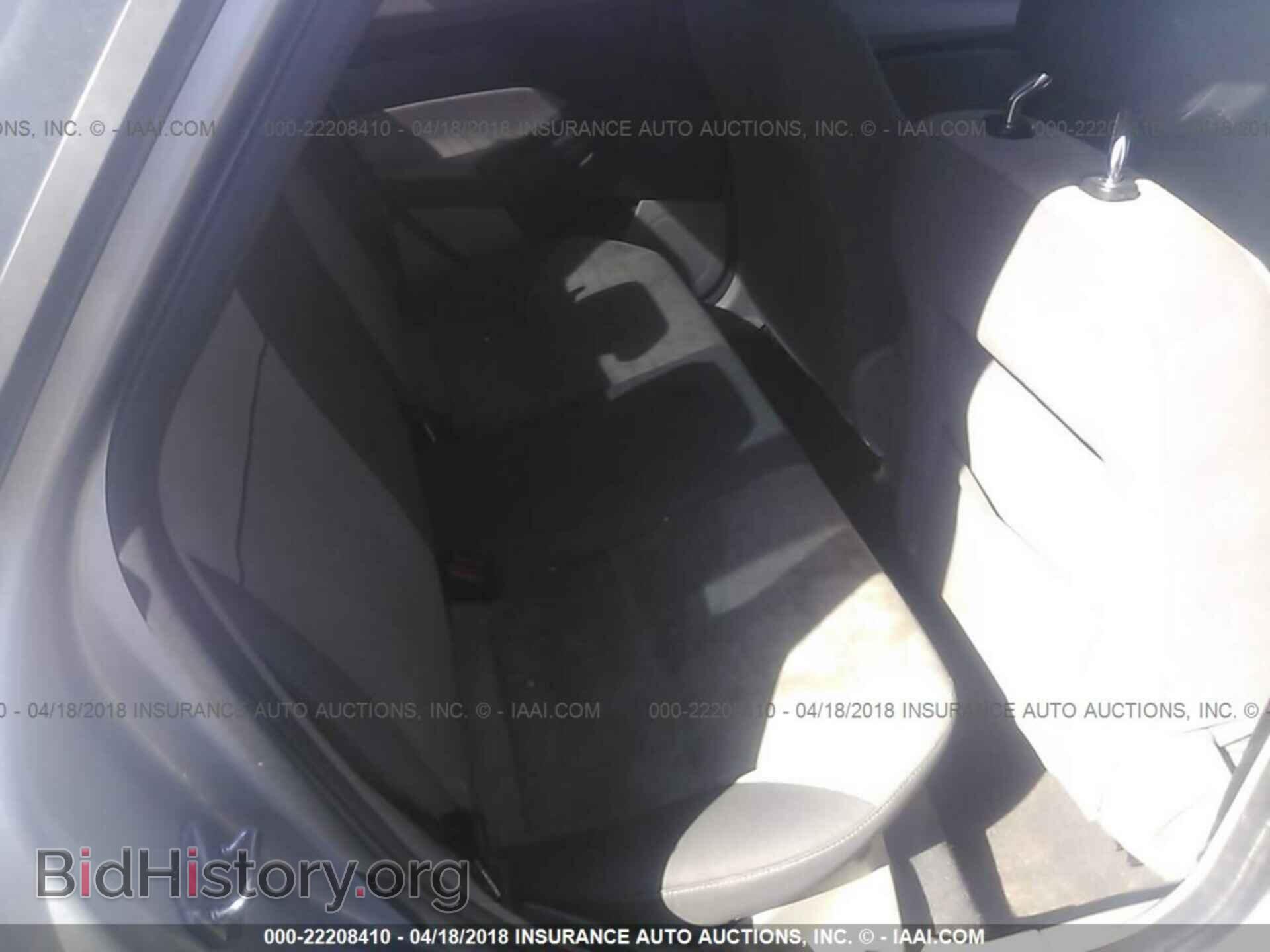 2012 Ford Focus - VIN: 1FAHP3F21CL105731 - Photo 8