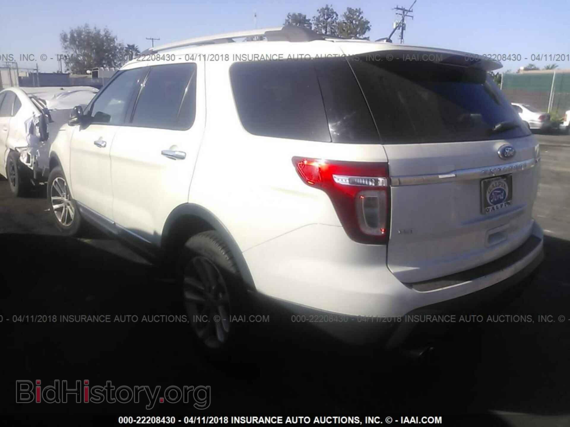 2012 Ford Explorer - VIN: 1FMHK7D85CGA17857 - Фото 3