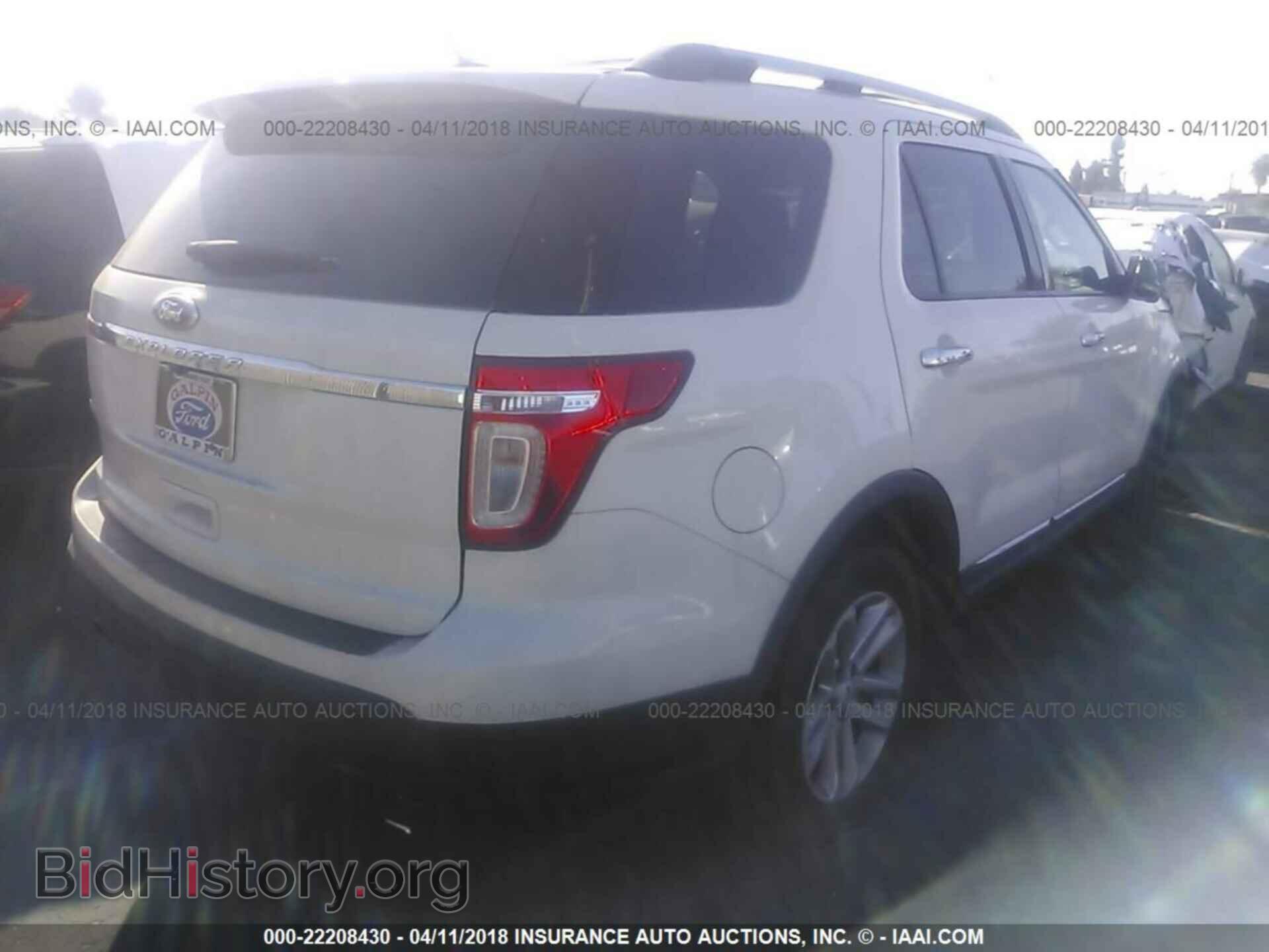 2012 Ford Explorer - VIN: 1FMHK7D85CGA17857 - Фото 4