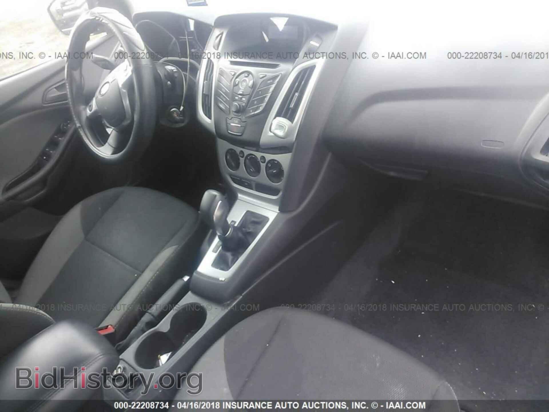 2012 Ford Focus - VIN: 1FAHP3K24CL333695 - Photo 5