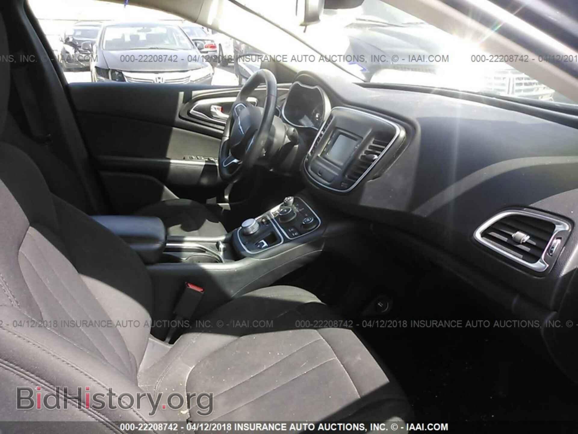 2016 Chrysler 200 - VIN: 1C3CCCAB2GN102794 - Фото 5
