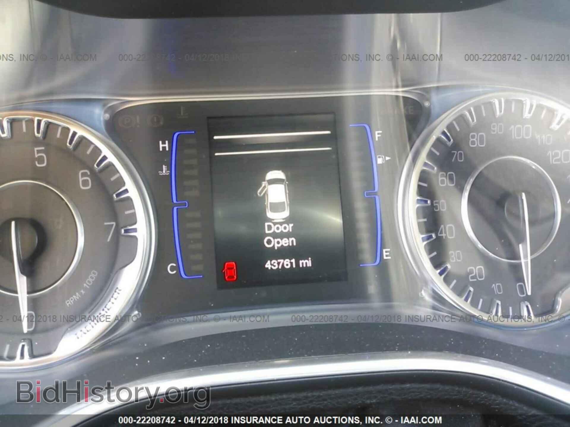 2016 Chrysler 200 - VIN: 1C3CCCAB2GN102794 - Фото 7