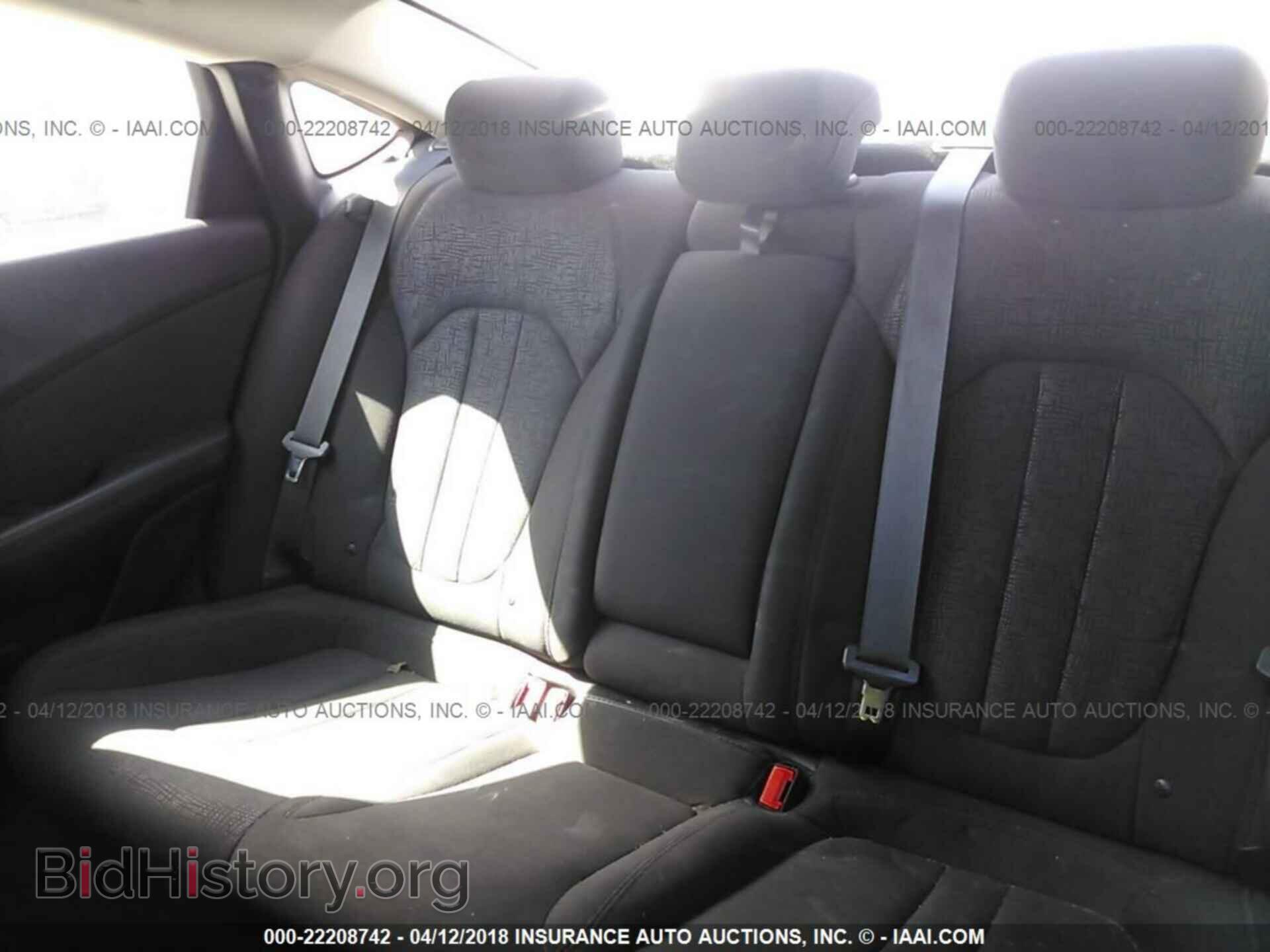 2016 Chrysler 200 - VIN: 1C3CCCAB2GN102794 - Фото 8