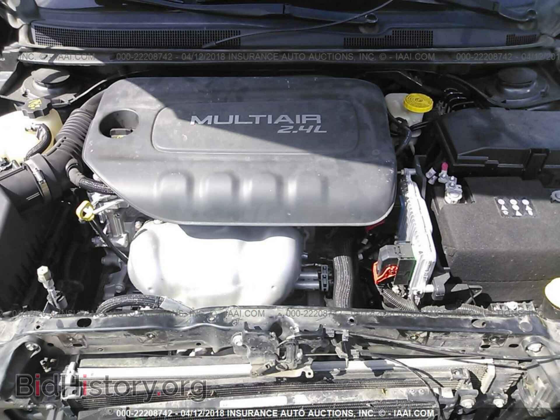 2016 Chrysler 200 - VIN: 1C3CCCAB2GN102794 - Фото 10