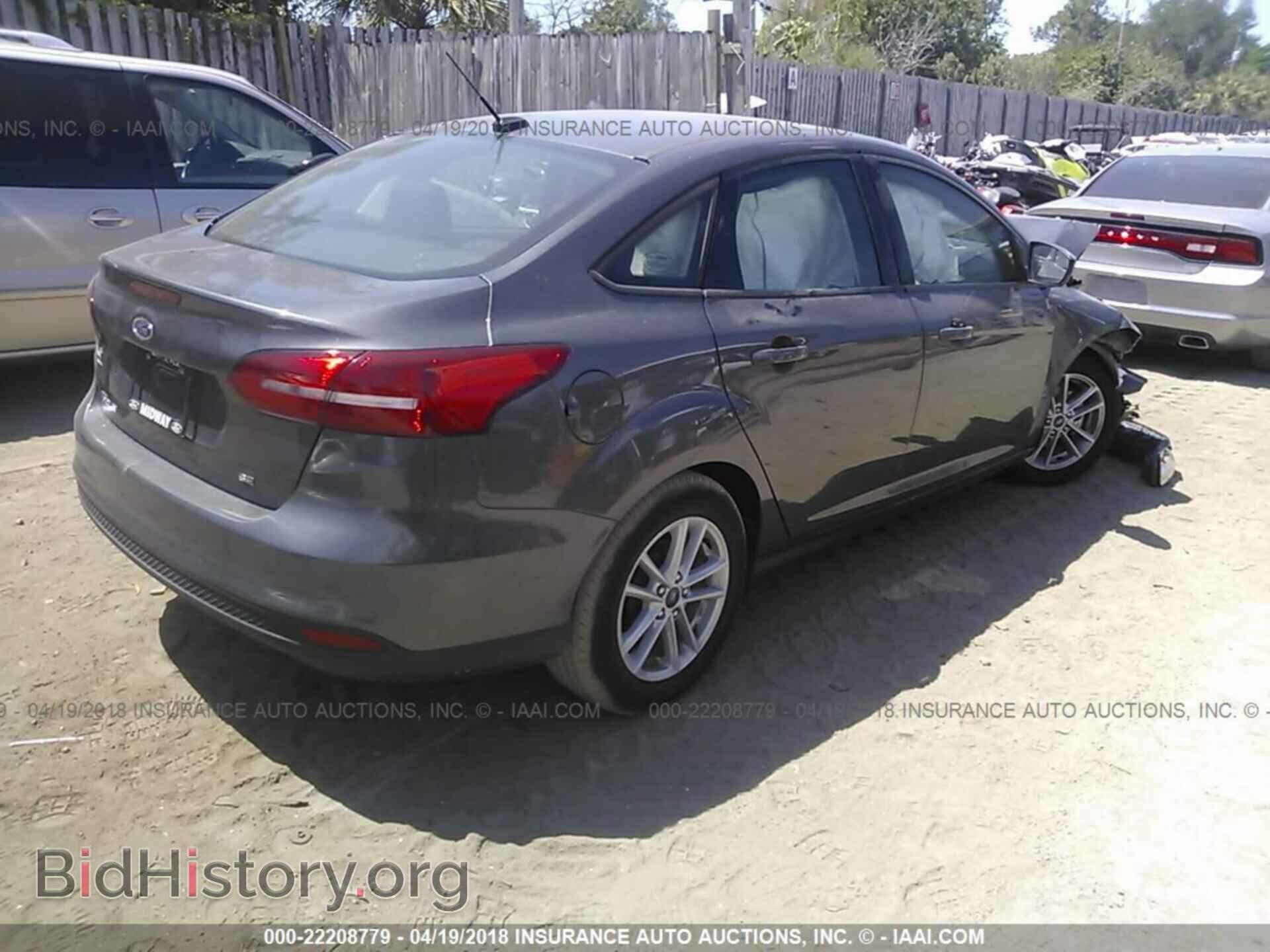 2018 Ford Focus - VIN: 1FADP3F29JL234523 - Фото 4