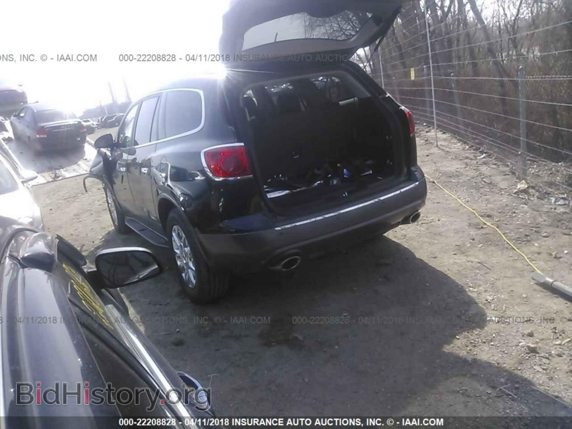 2011 Buick Enclave - VIN: 5GAKVCED4BJ300758 - Фото 3