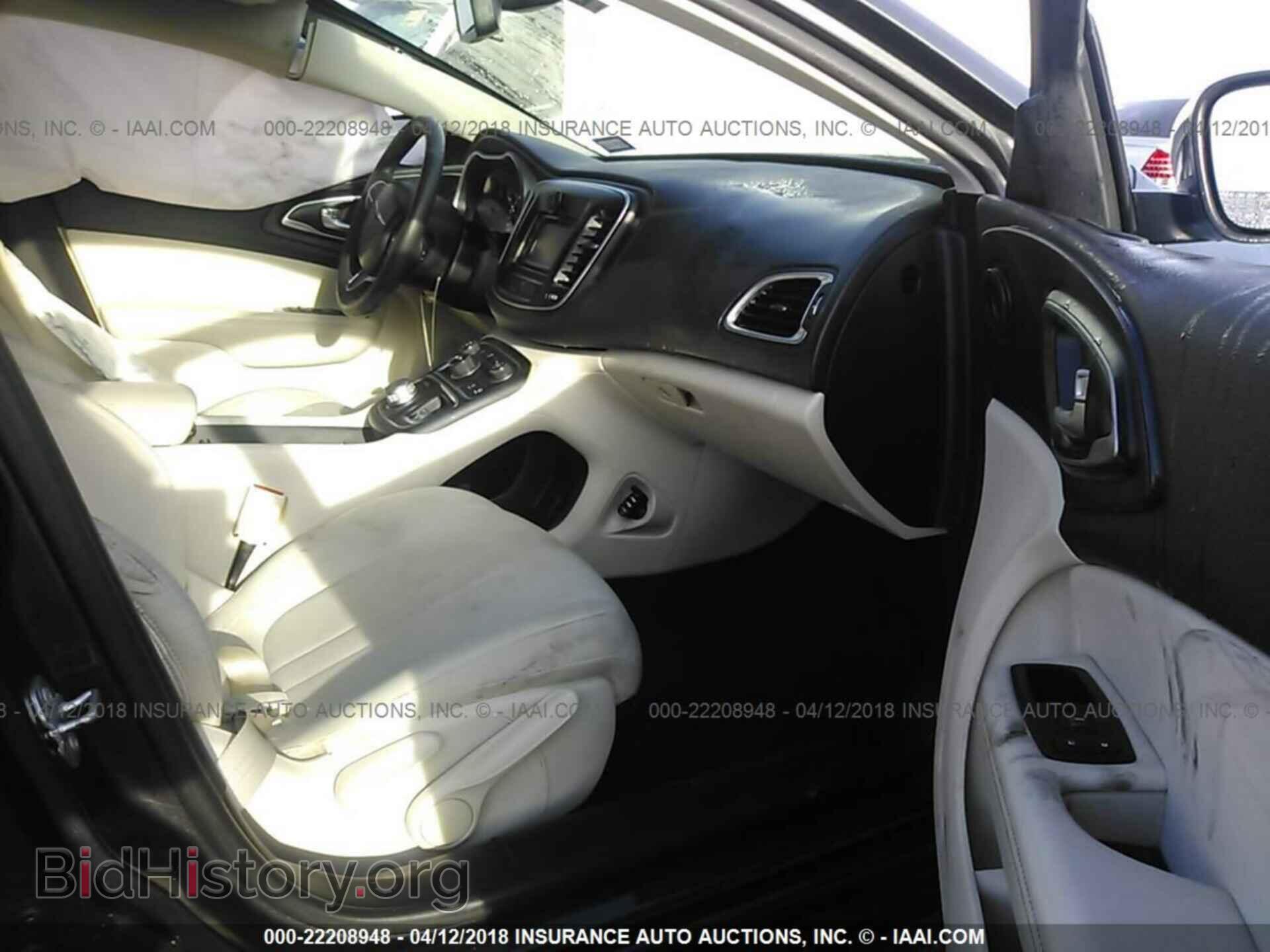 2016 Chrysler 200 - VIN: 1C3CCCAB0GN108769 - Фото 5