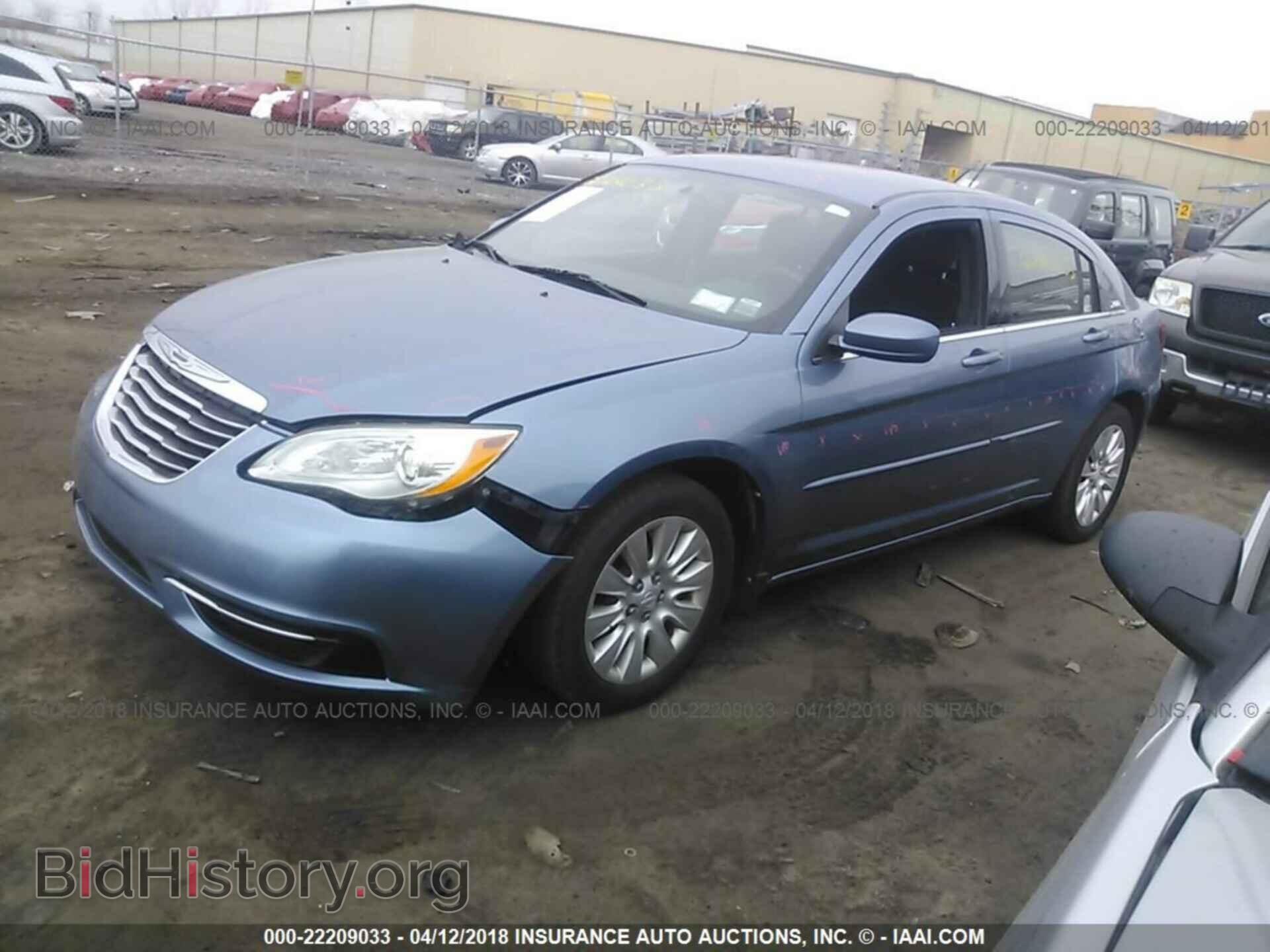 2011 Chrysler 200 - VIN: 1C3BC4FB2BN557874 - Photo 2