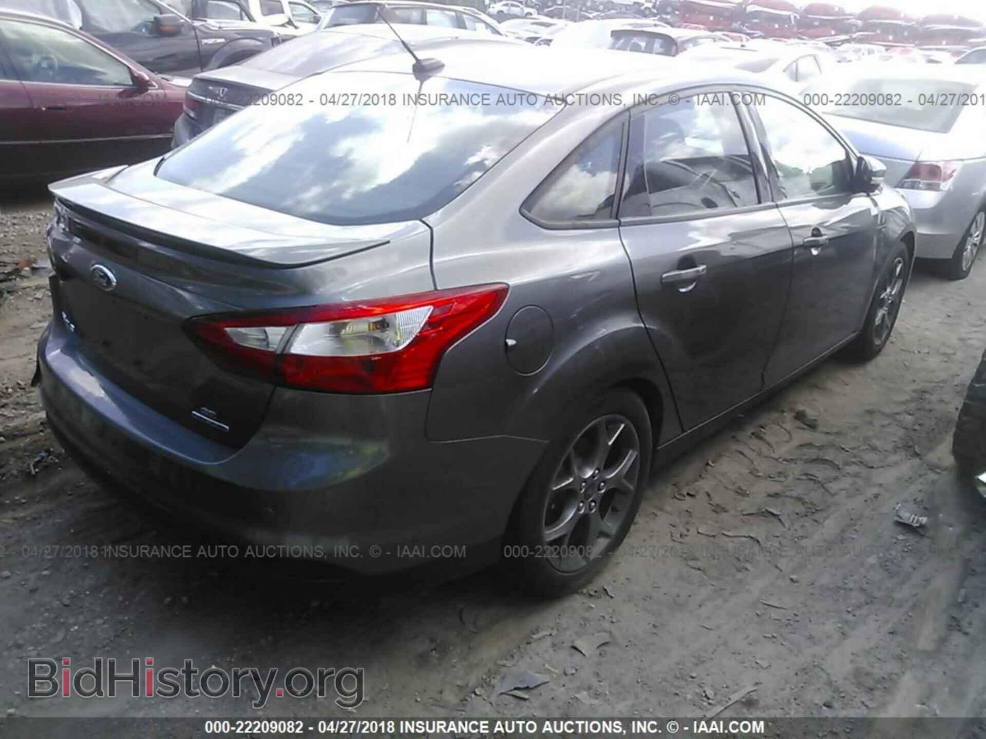 2014 Ford Focus - VIN: 1FADP3F27EL268868 - Photo 4