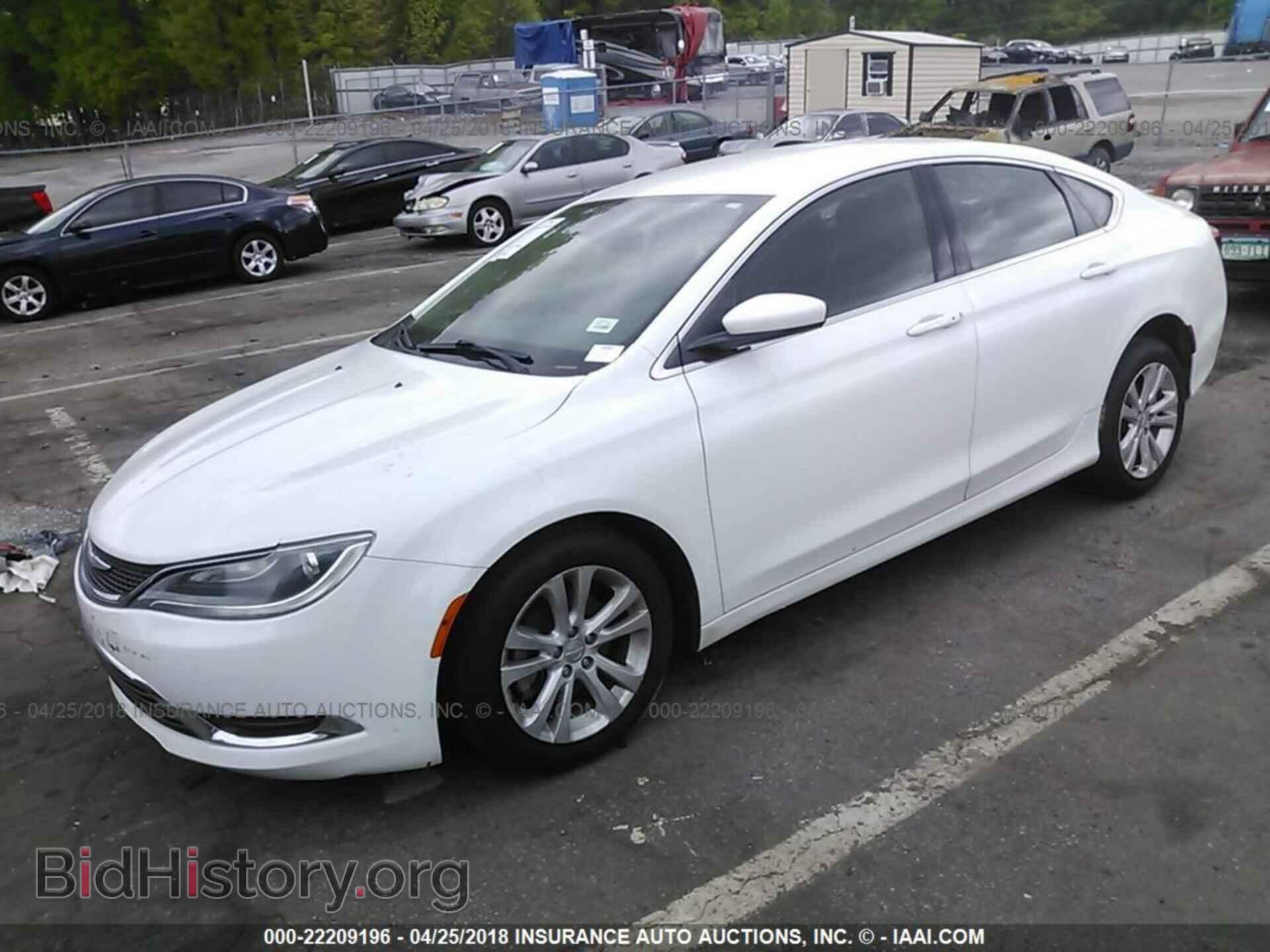 2015 Chrysler 200 - VIN: 1C3CCCAB2FN603795 - Photo 2