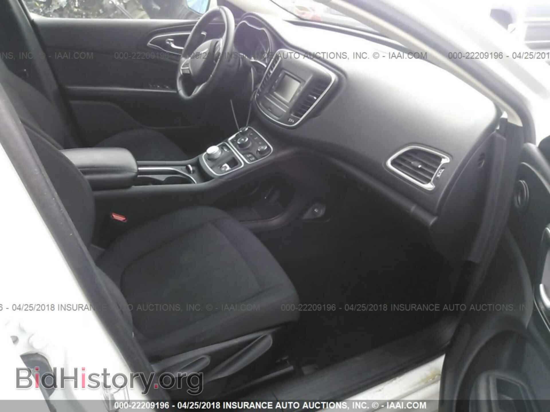 2015 Chrysler 200 - VIN: 1C3CCCAB2FN603795 - Photo 5