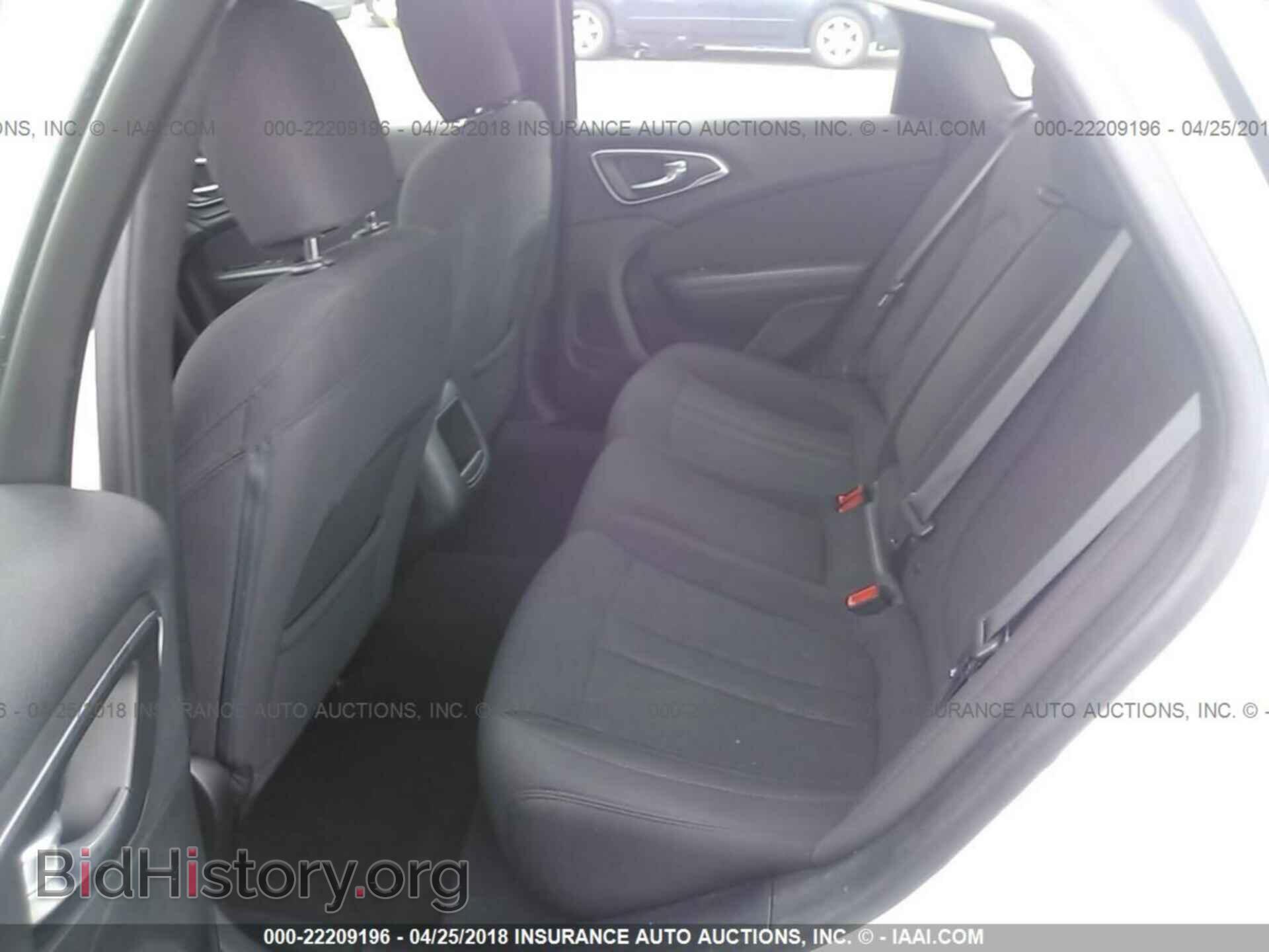 2015 Chrysler 200 - VIN: 1C3CCCAB2FN603795 - Photo 8