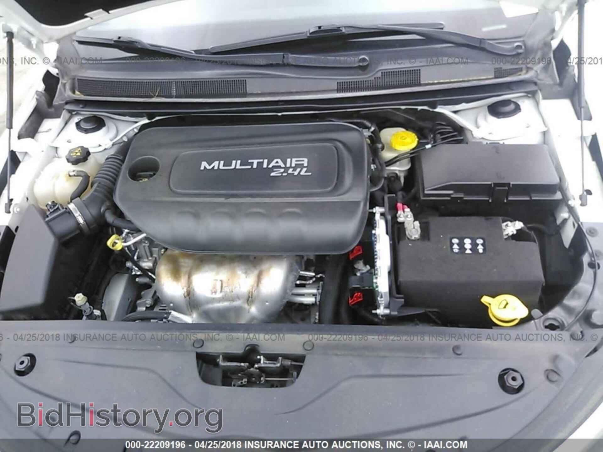 2015 Chrysler 200 - VIN: 1C3CCCAB2FN603795 - Photo 10