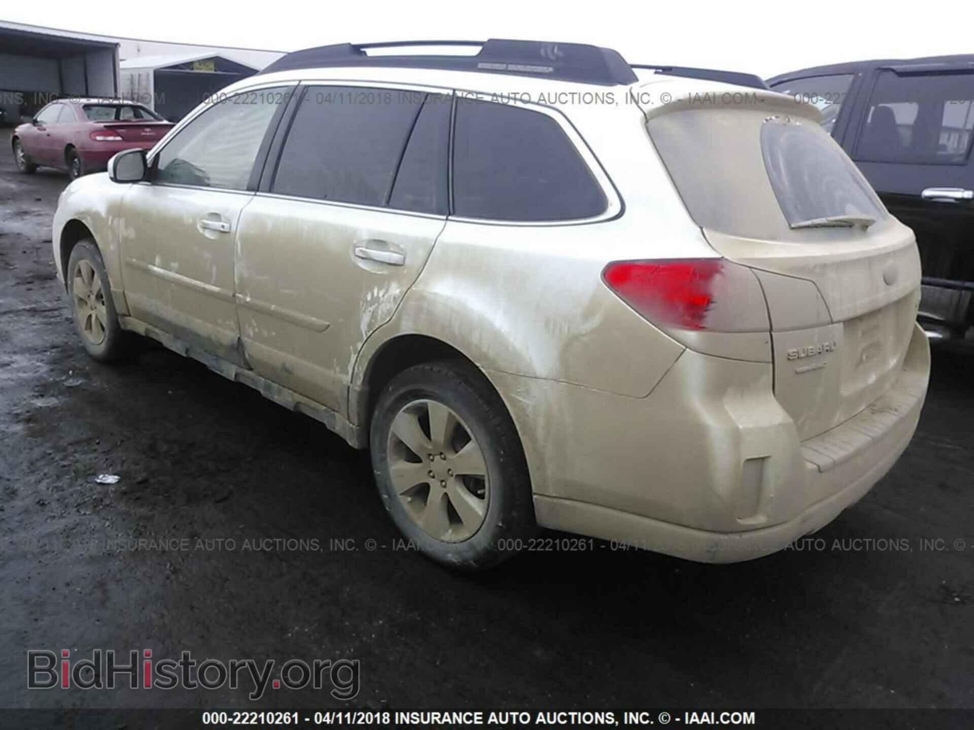 2012 Subaru Outback - VIN: 4S4BRCCCXC3274990 - Photo 3
