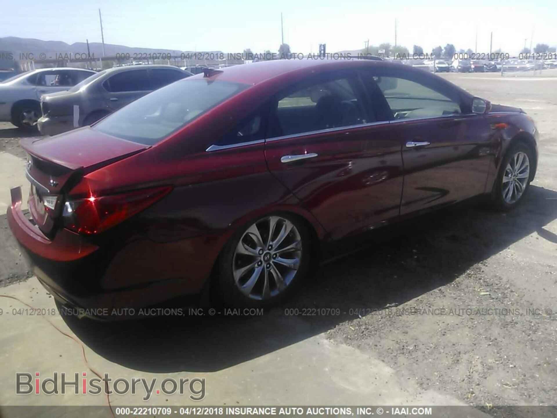 2012 Hyundai Sonata - VIN: 5NPEC4AB5CH486736 - Photo 4