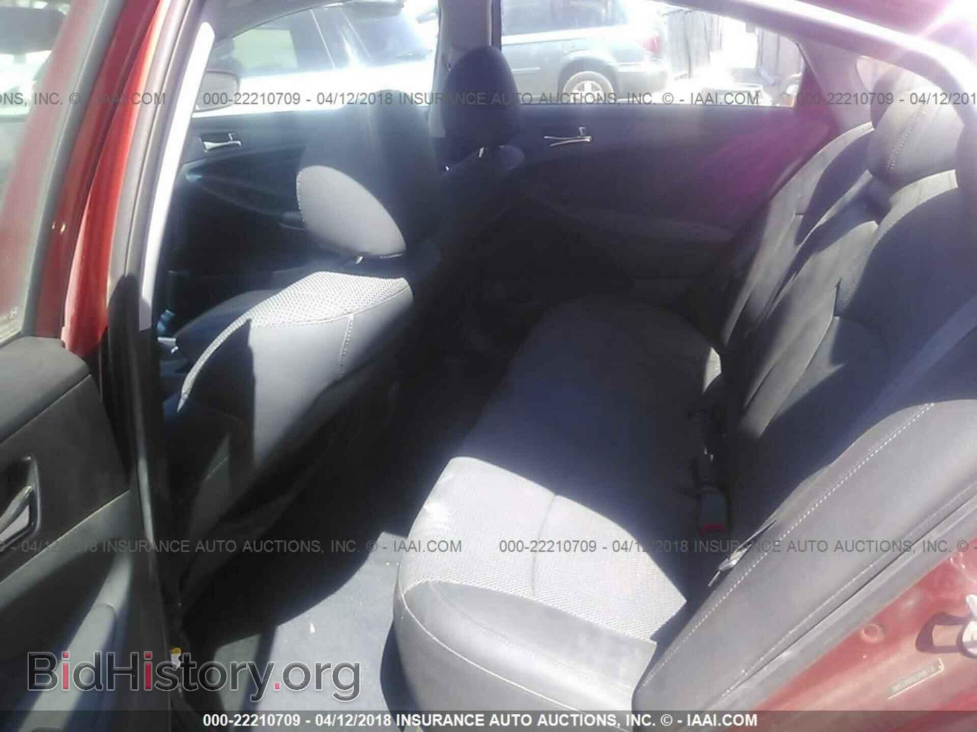 2012 Hyundai Sonata - VIN: 5NPEC4AB5CH486736 - Photo 8