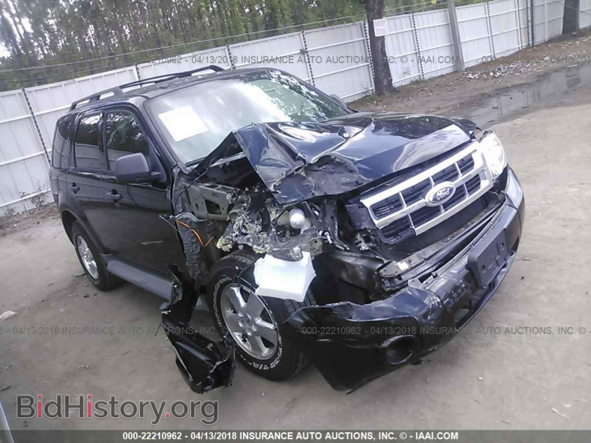Photo 1FMCU9D77CKA32333 - Ford Escape 2012
