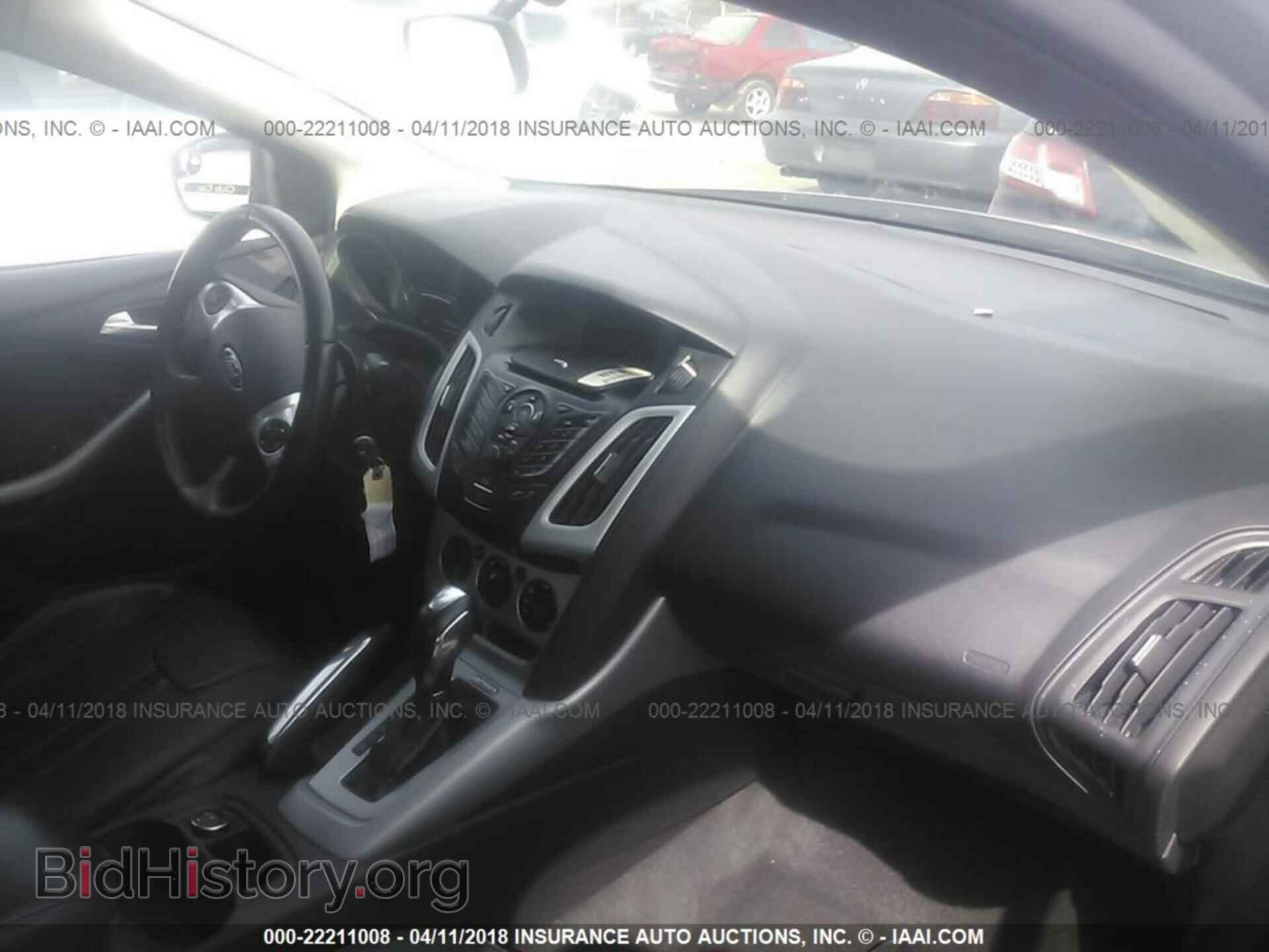 2014 Ford Focus - VIN: 1FADP3F23EL132270 - Photo 5
