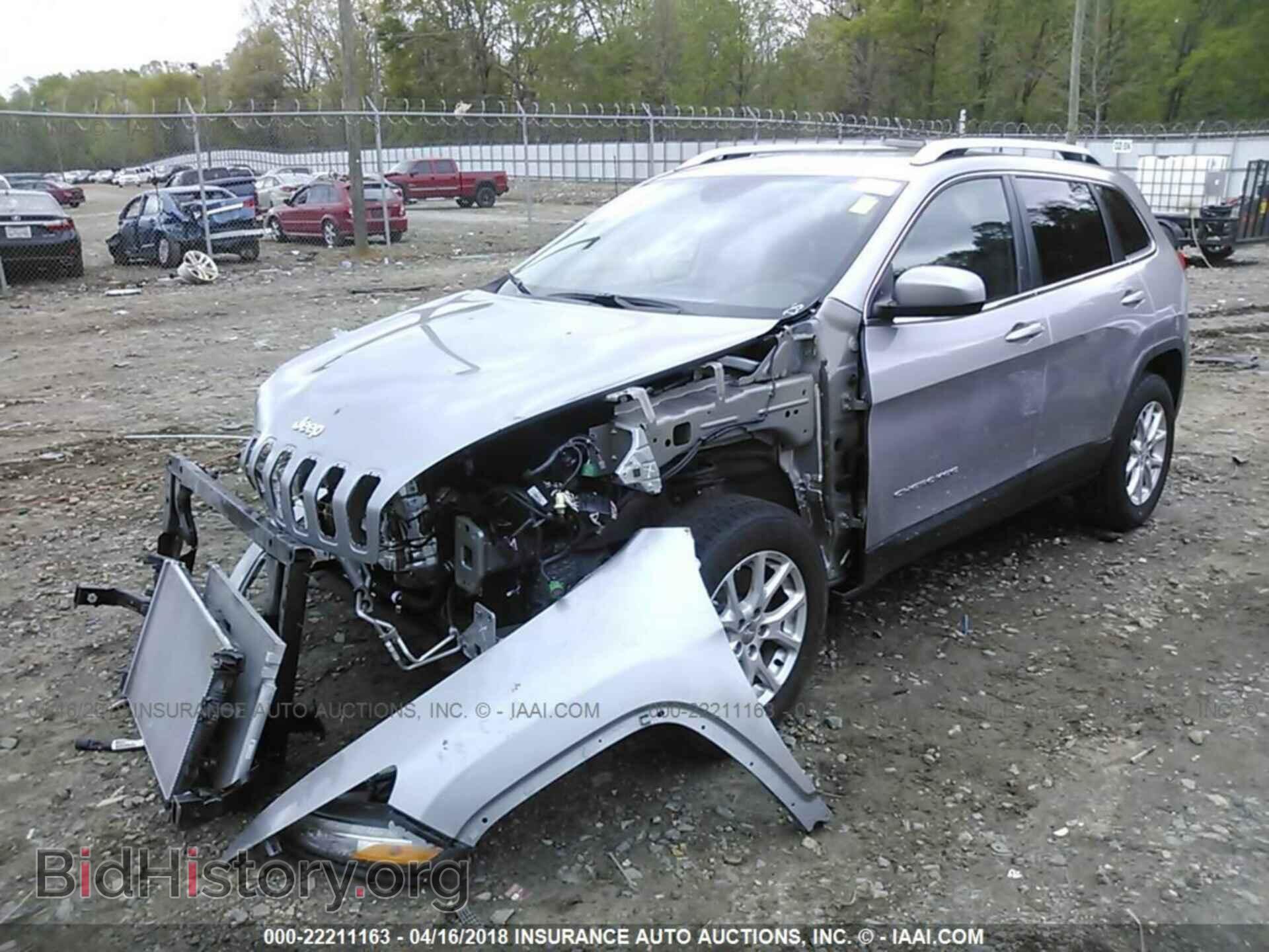 2018 Jeep Cherokee - VIN: 1C4PJMCBXJD534357 - Фото 2