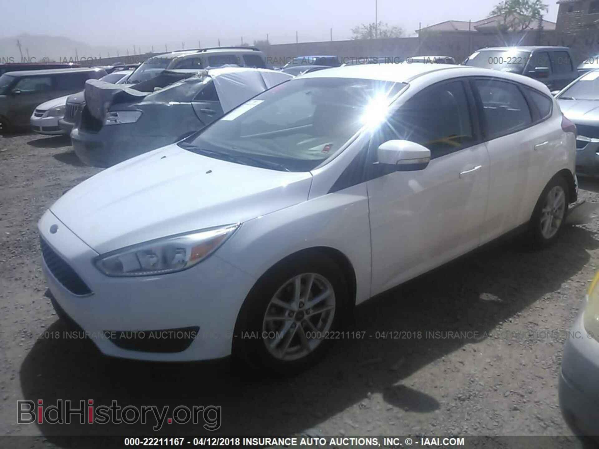 2015 Ford Focus - VIN: 1FADP3K22FL223571 - Photo 2