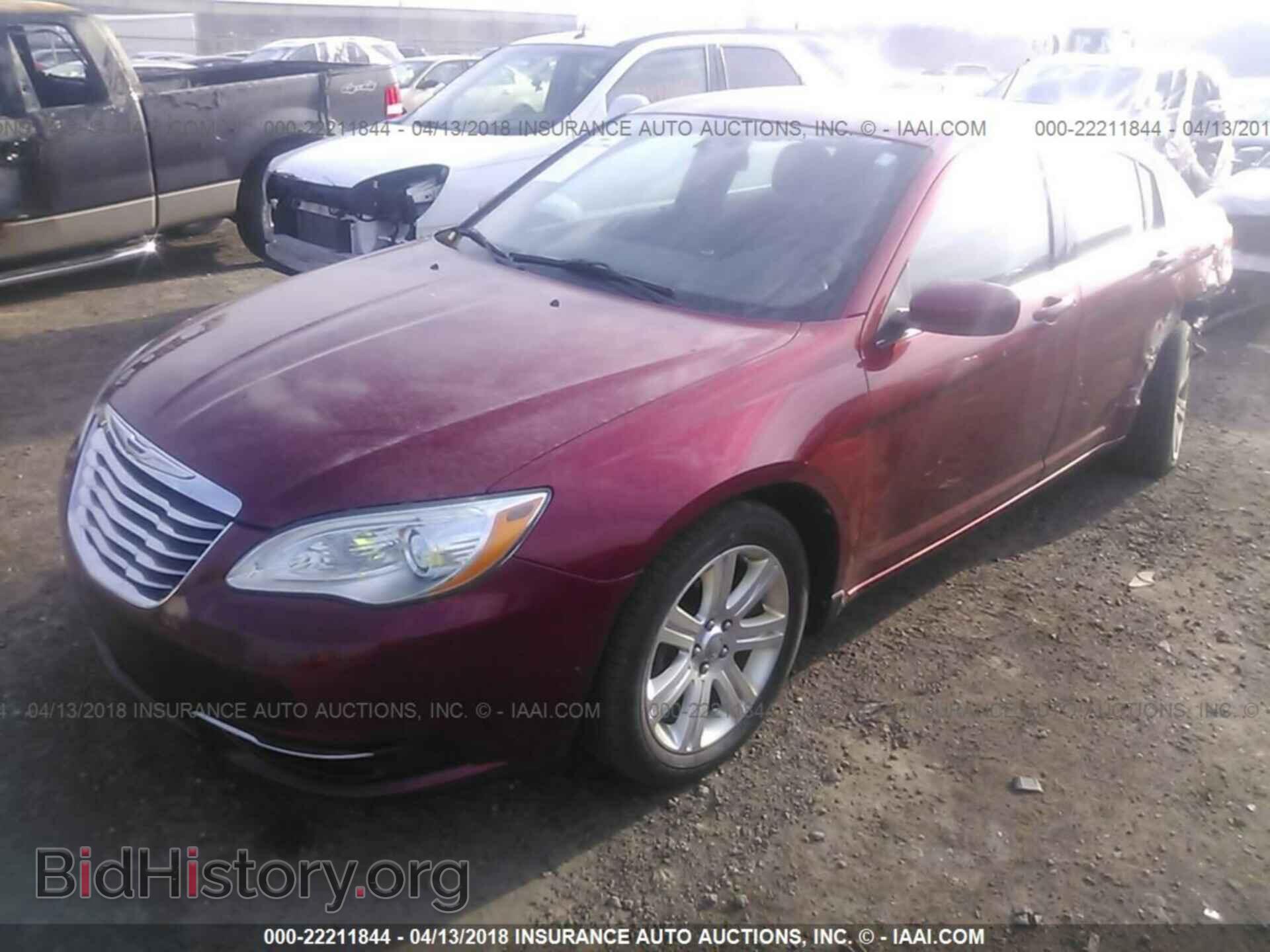 2011 Chrysler 200 - VIN: 1C3BC1FB4BN562167 - Фото 2