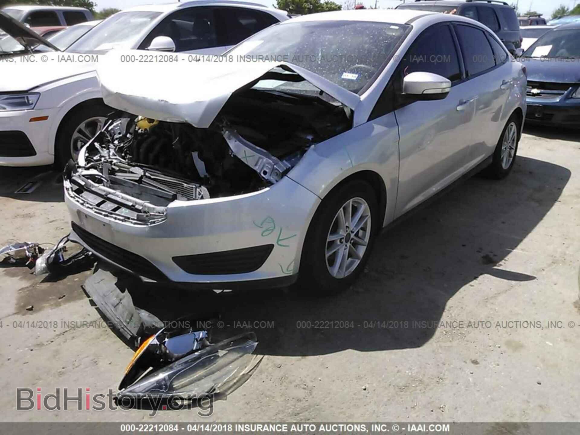 2015 Ford Focus - VIN: 1FADP3F27FL301661 - Photo 2