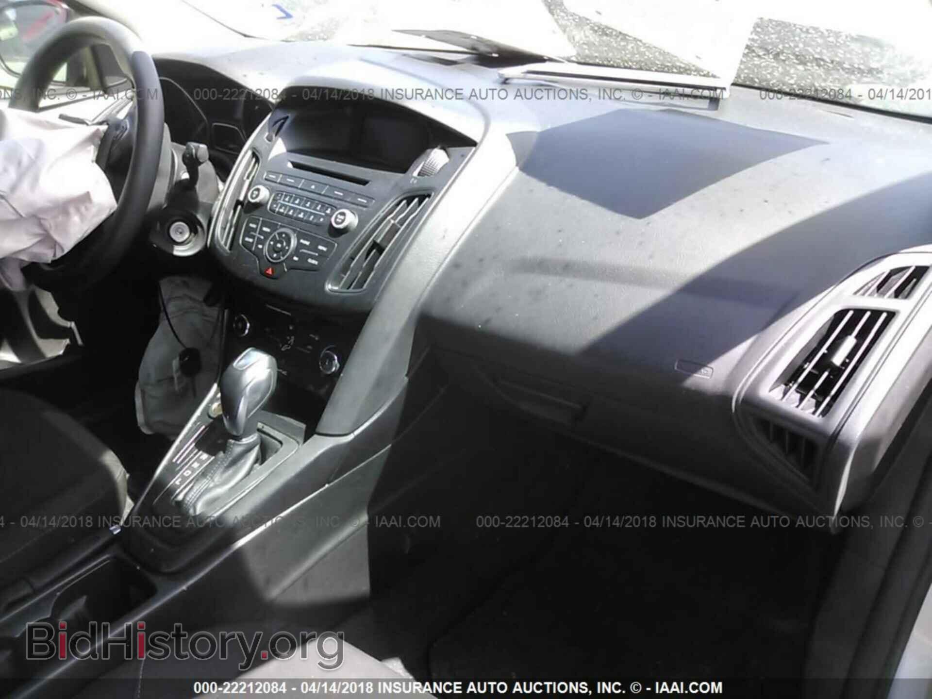 2015 Ford Focus - VIN: 1FADP3F27FL301661 - Photo 5